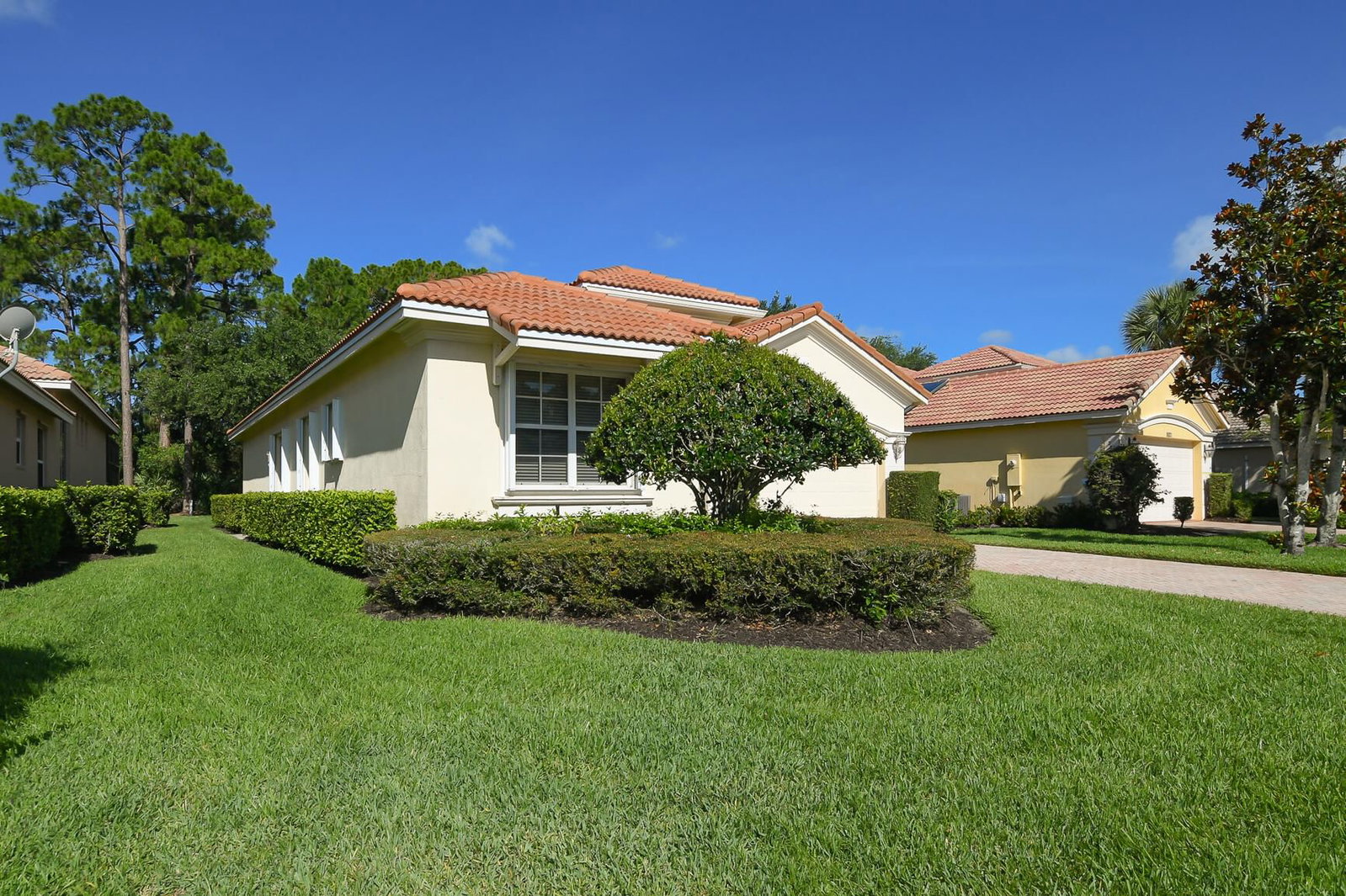 8825 Champions Way, Port St Lucie, FL 34986 photo 3