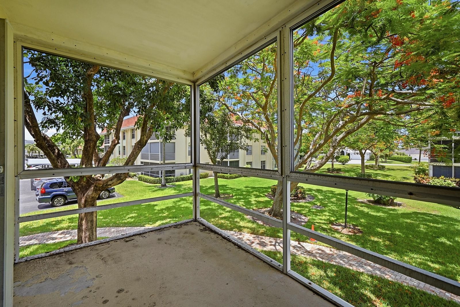 5570 Tamberlane Circle #229, Palm Beach Gardens, FL 33418 photo 2