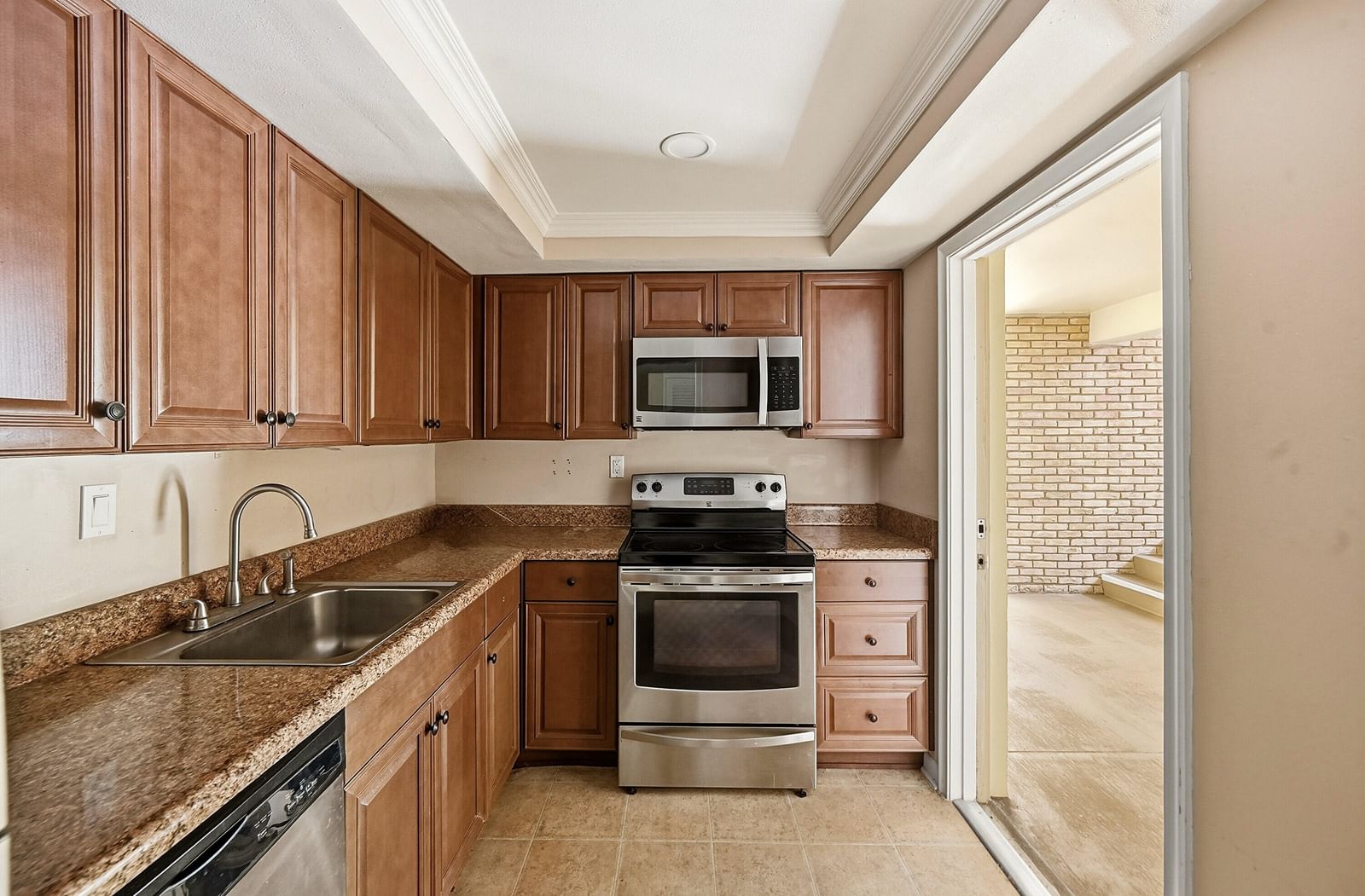 5570 Tamberlane Circle #229, Palm Beach Gardens, FL 33418 photo 4