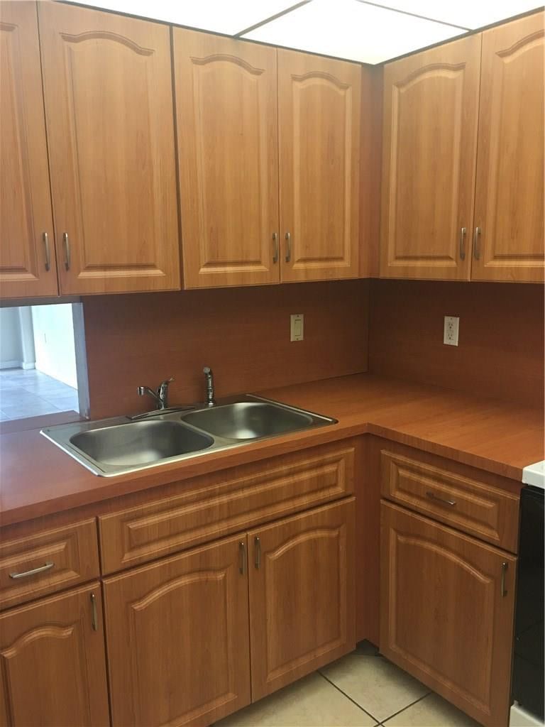 15600 NW 7th Avenue #421, Miami, FL 33169 photo 4