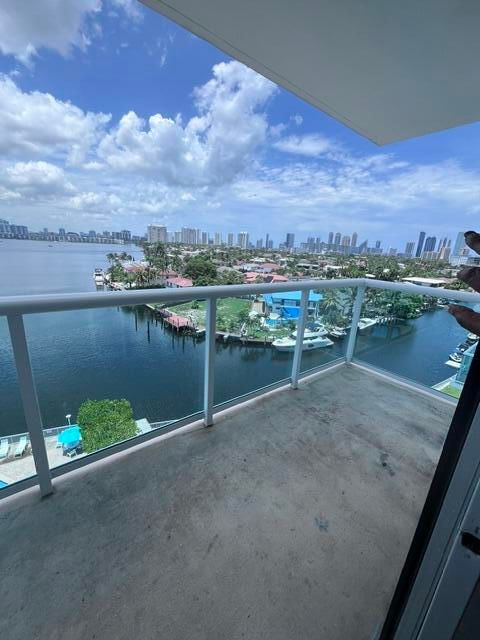2841 NE 163rd Street #901, North Miami Beach, FL 33160 photo 2