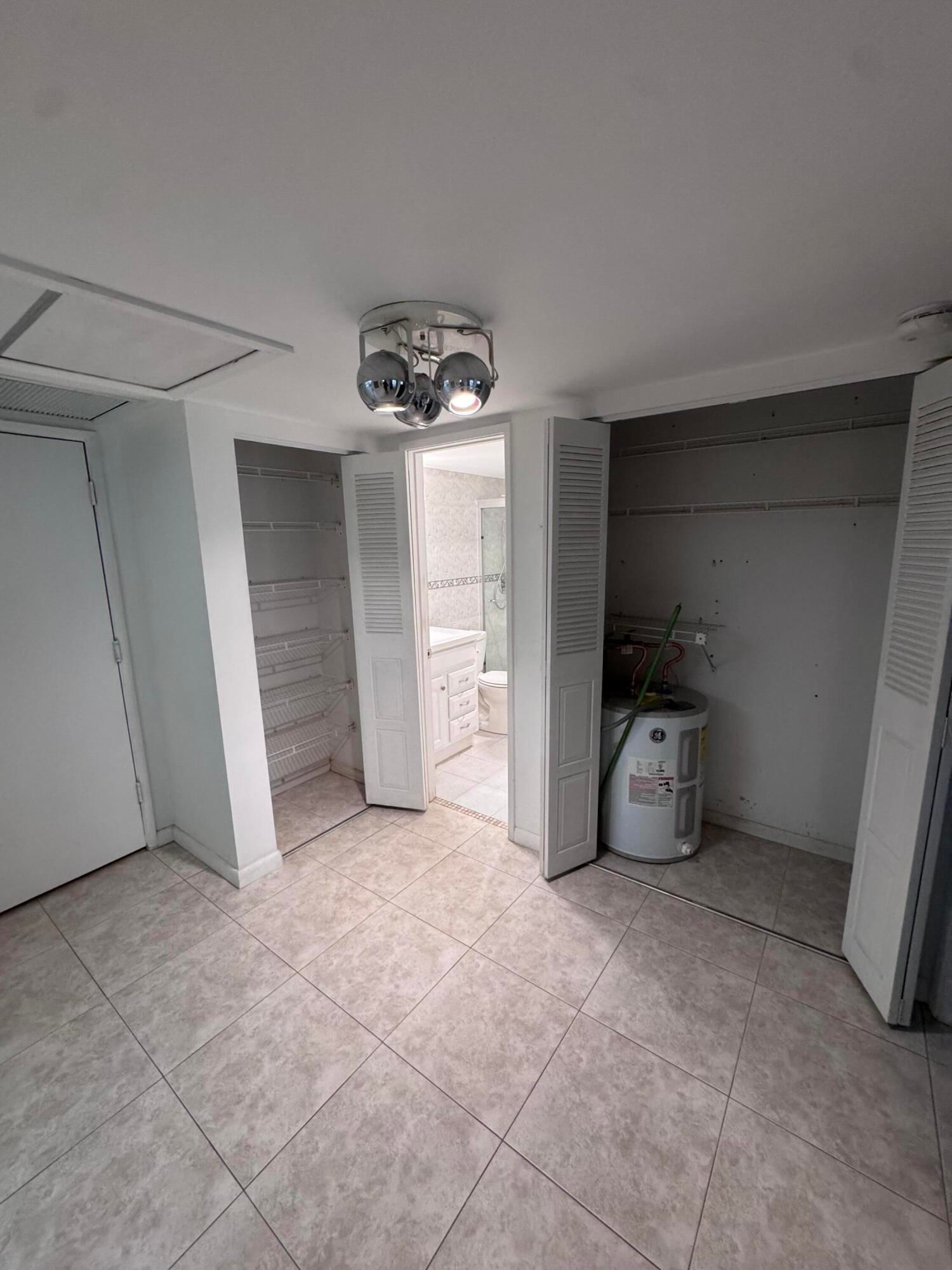 5660 SW 3rd Place #105, Margate, FL 33068 photo 5