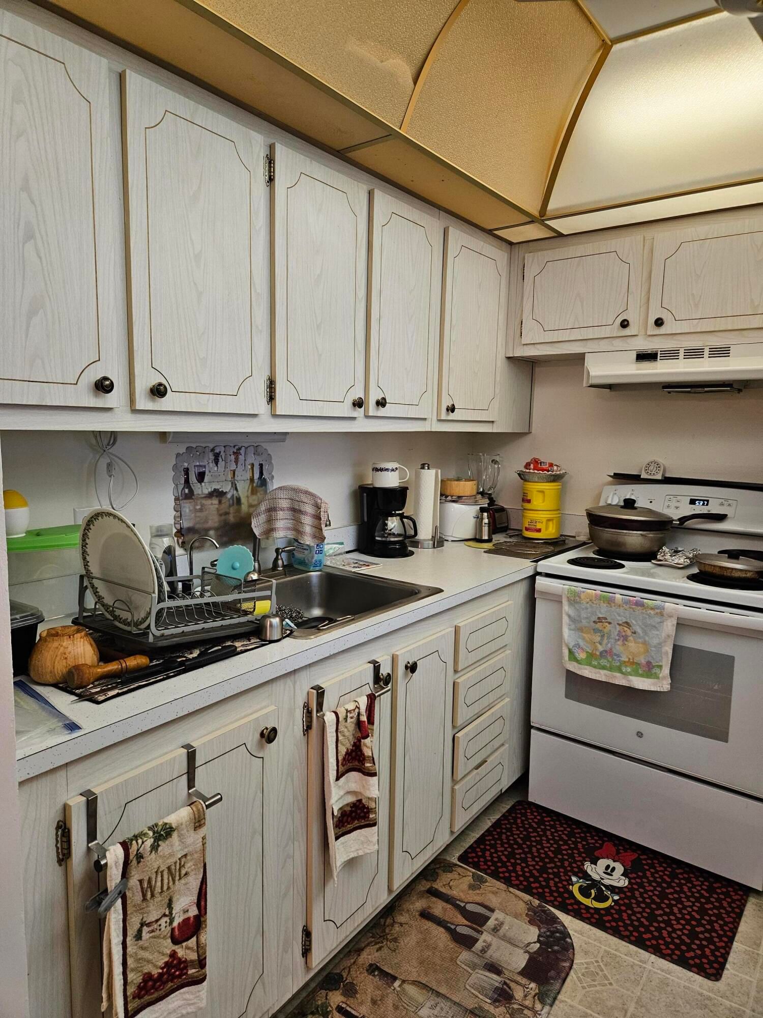 300 Village Green Circle S #302, Palm Springs, FL 33461 photo 5