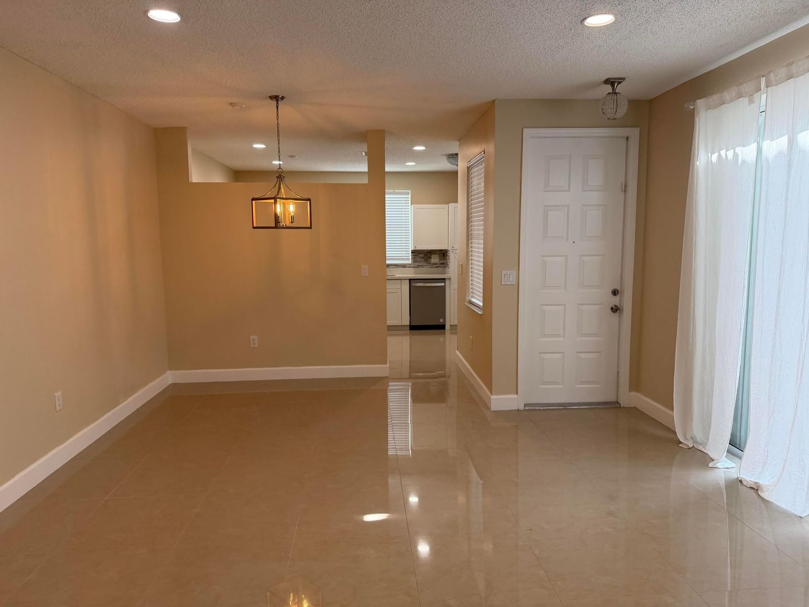 940 Doveplum Court, Hollywood, FL 33019 photo 4