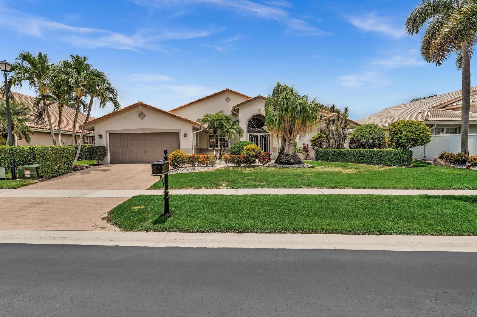12316 Lakeridge Falls Drive, Boynton Beach, FL 33437 photo 2