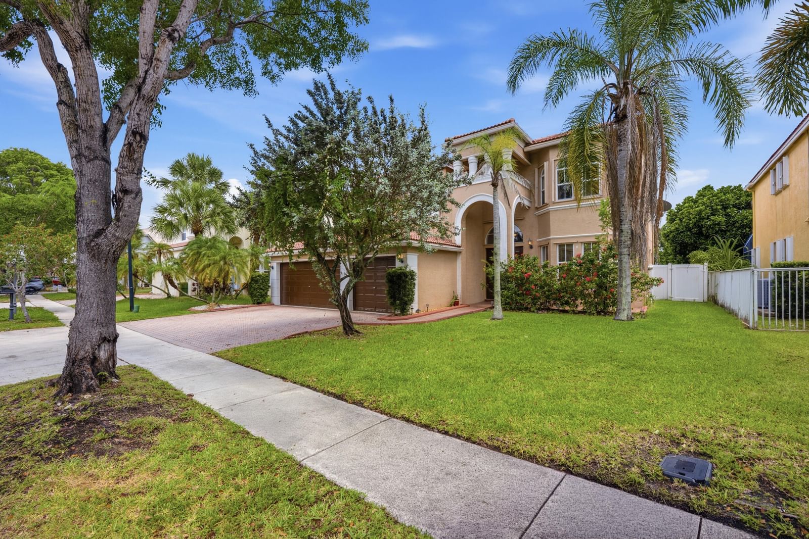 16918 SW 16th Street, Pembroke Pines, FL 33027 photo 4
