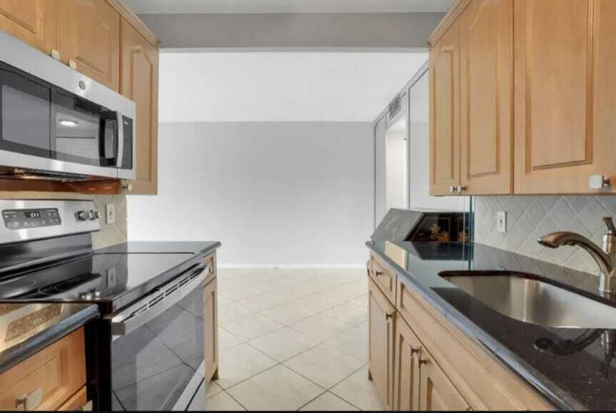 2053 Cornwall C, Boca Raton, FL 33434 photo 2