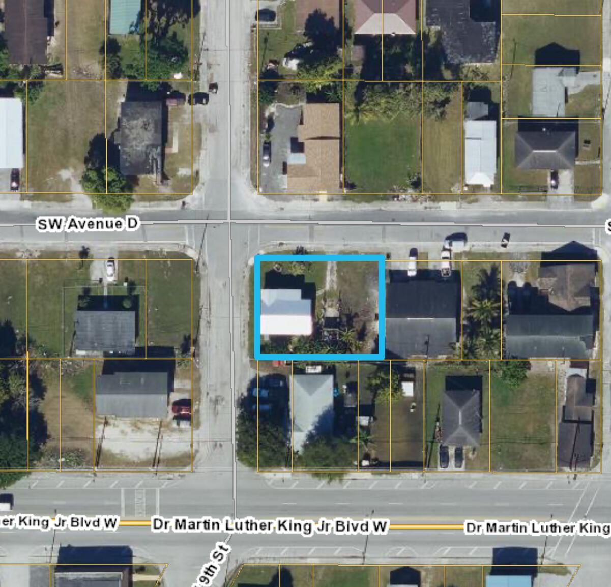 856 SW Ave D, Belle Glade, FL 33430 photo 3