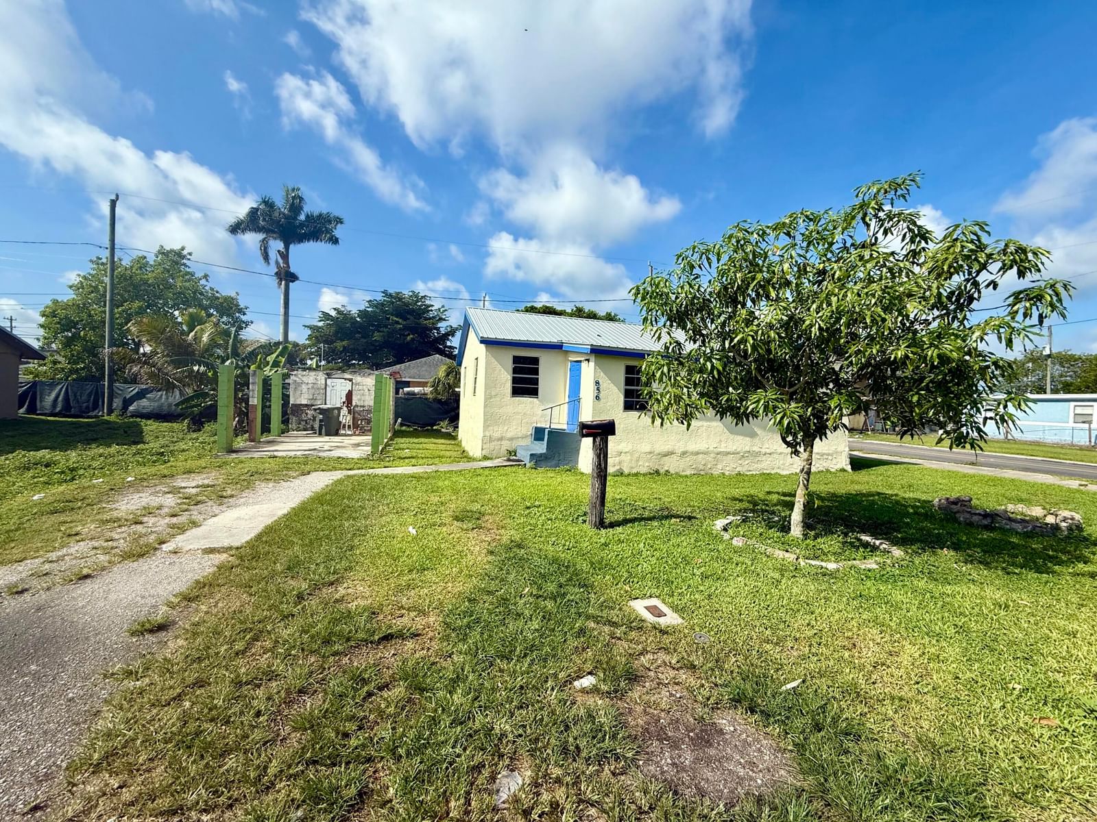 856 SW Ave D, Belle Glade, FL 33430 photo 4