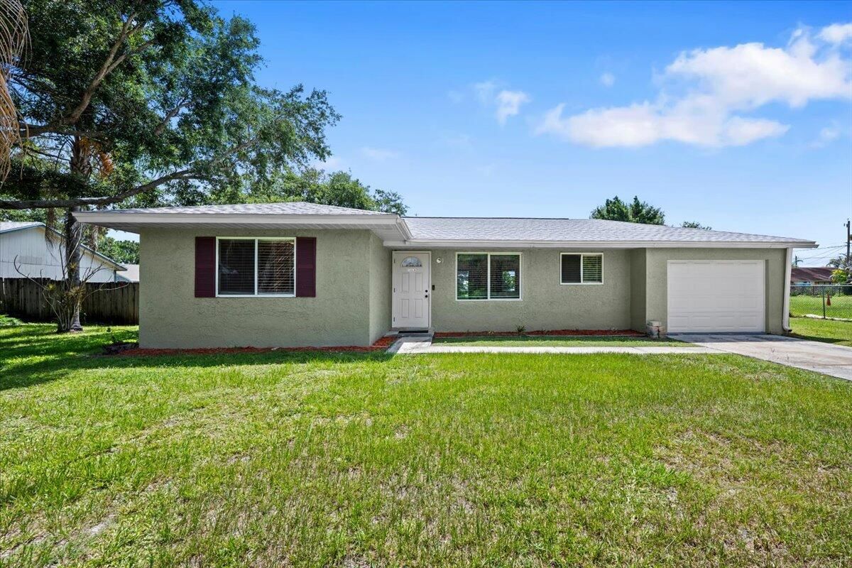 2261 SE Pear Lane, Port St Lucie, FL 34952 photo 5