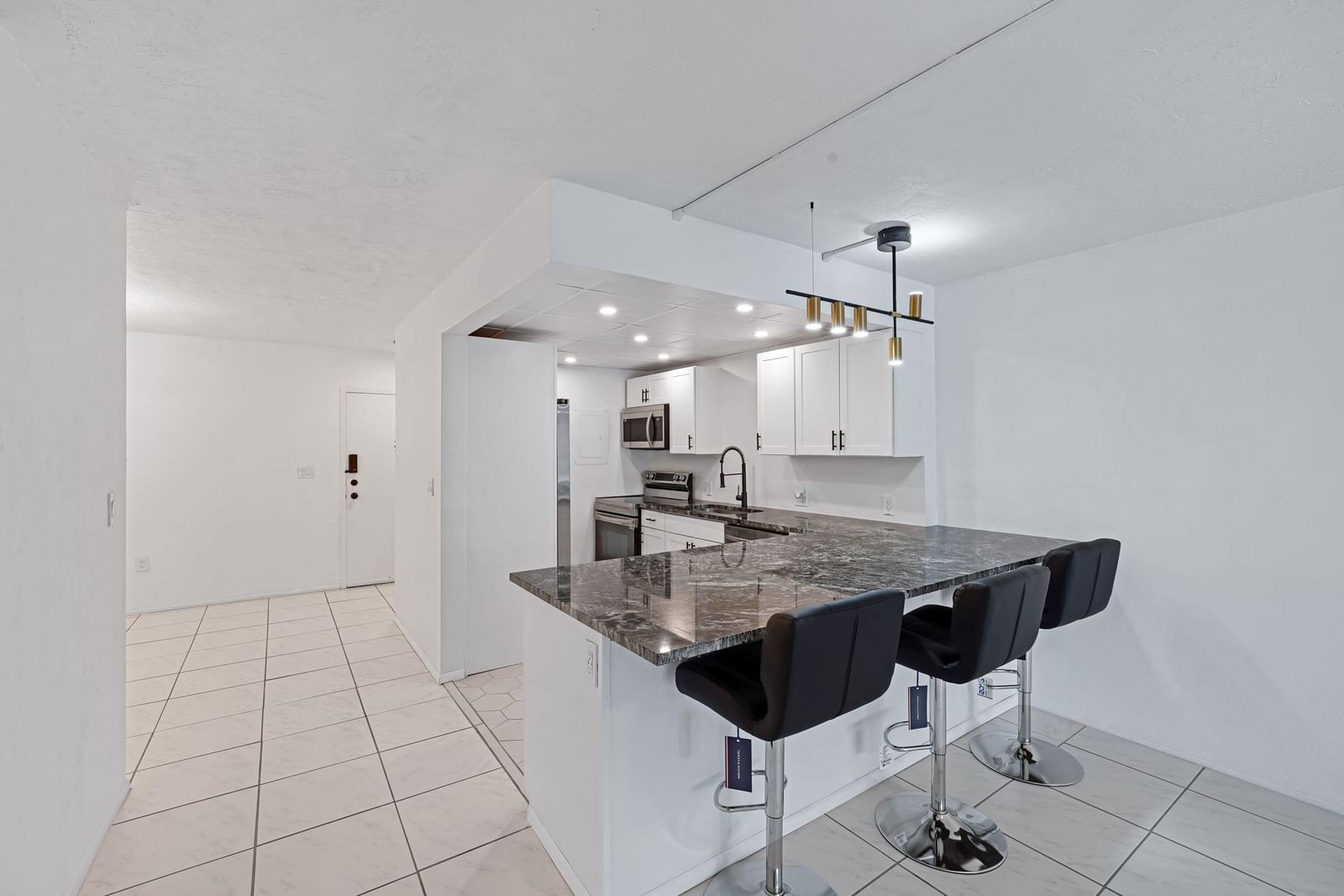 7100 NW 17th Street #220, Plantation, FL 33313 photo 2