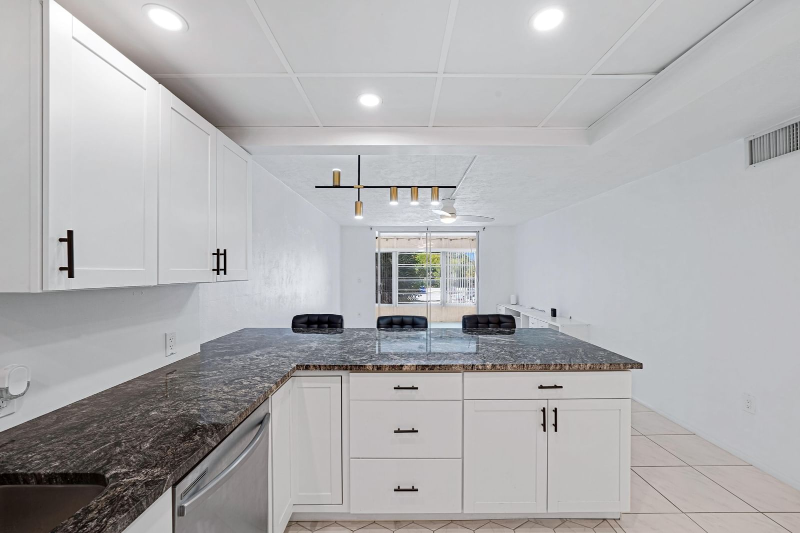 7100 NW 17th Street #220, Plantation, FL 33313 photo 4