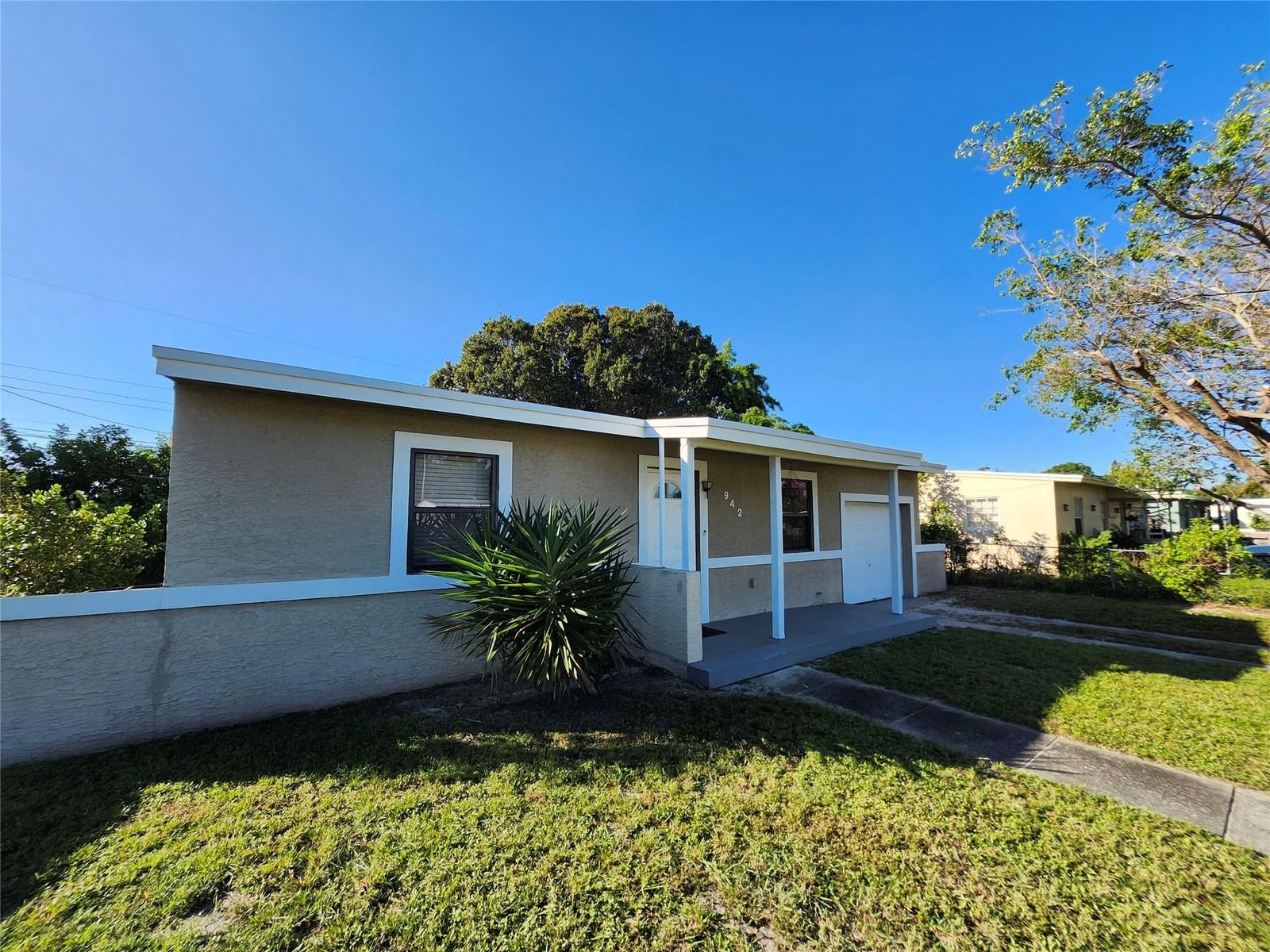 942 NW 12th Street, Fort Lauderdale, FL 33311 photo 3