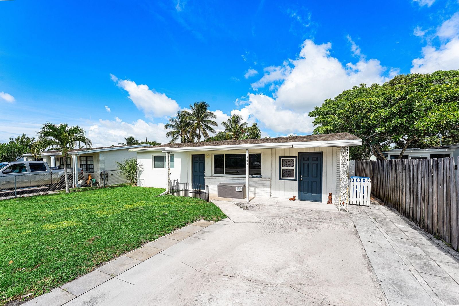 707 S Broadway, Lantana, FL 33462 photo 3