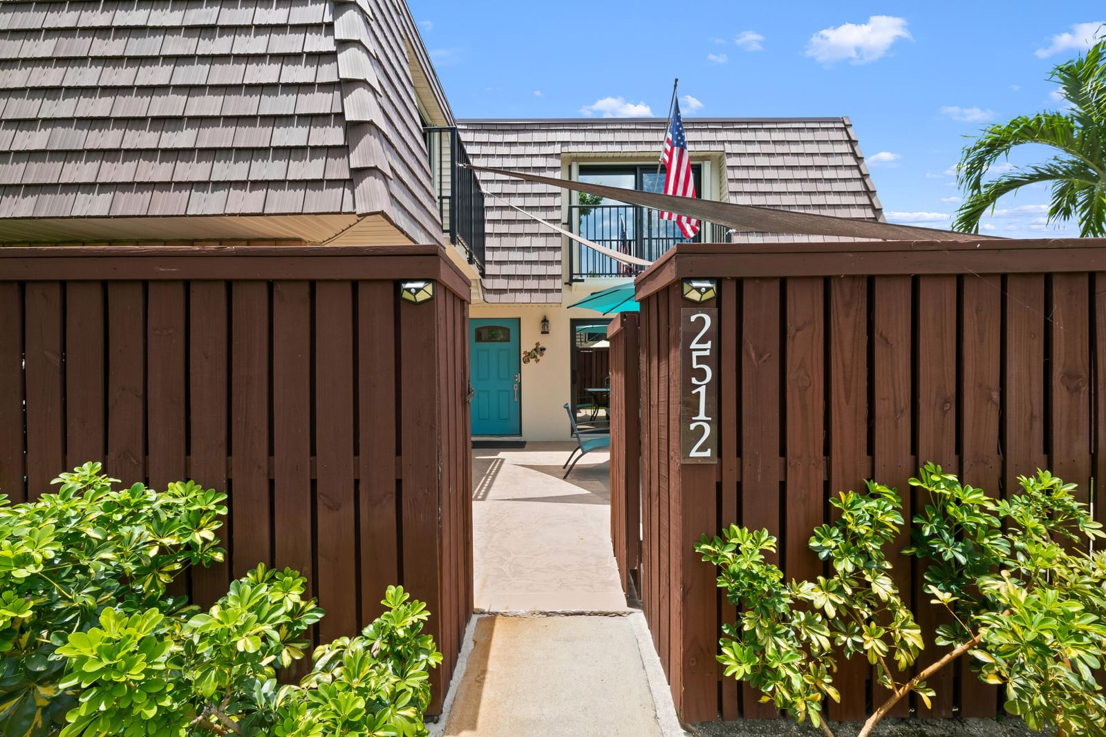 2512 SW 15th Street, Deerfield Beach, FL 33442 photo 2