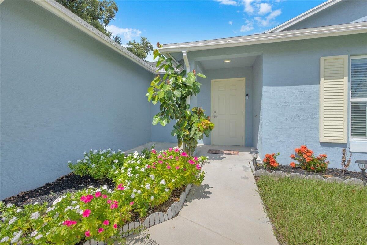 449 SE Whitmore Drive, Port St Lucie, FL 34984 photo 3