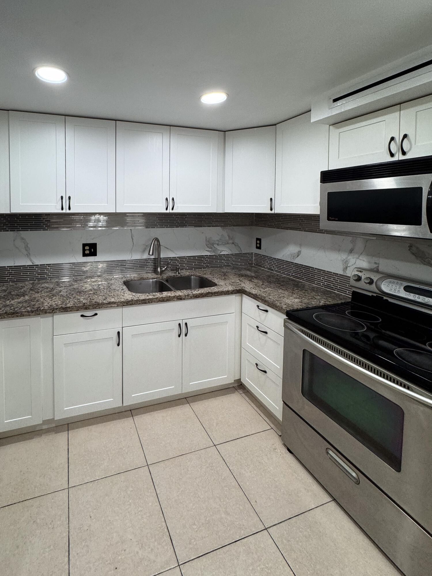 4166 Inverrary Drive #104, Lauderhill, FL 33319 photo 2