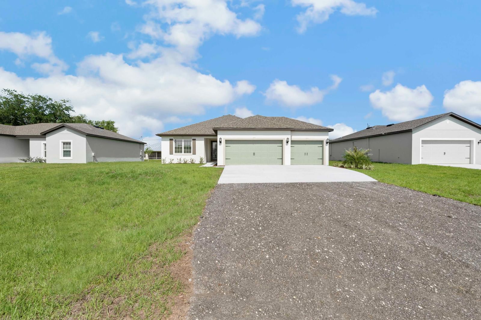 8225 95th Avenue, Vero Beach, FL 32967 photo 2