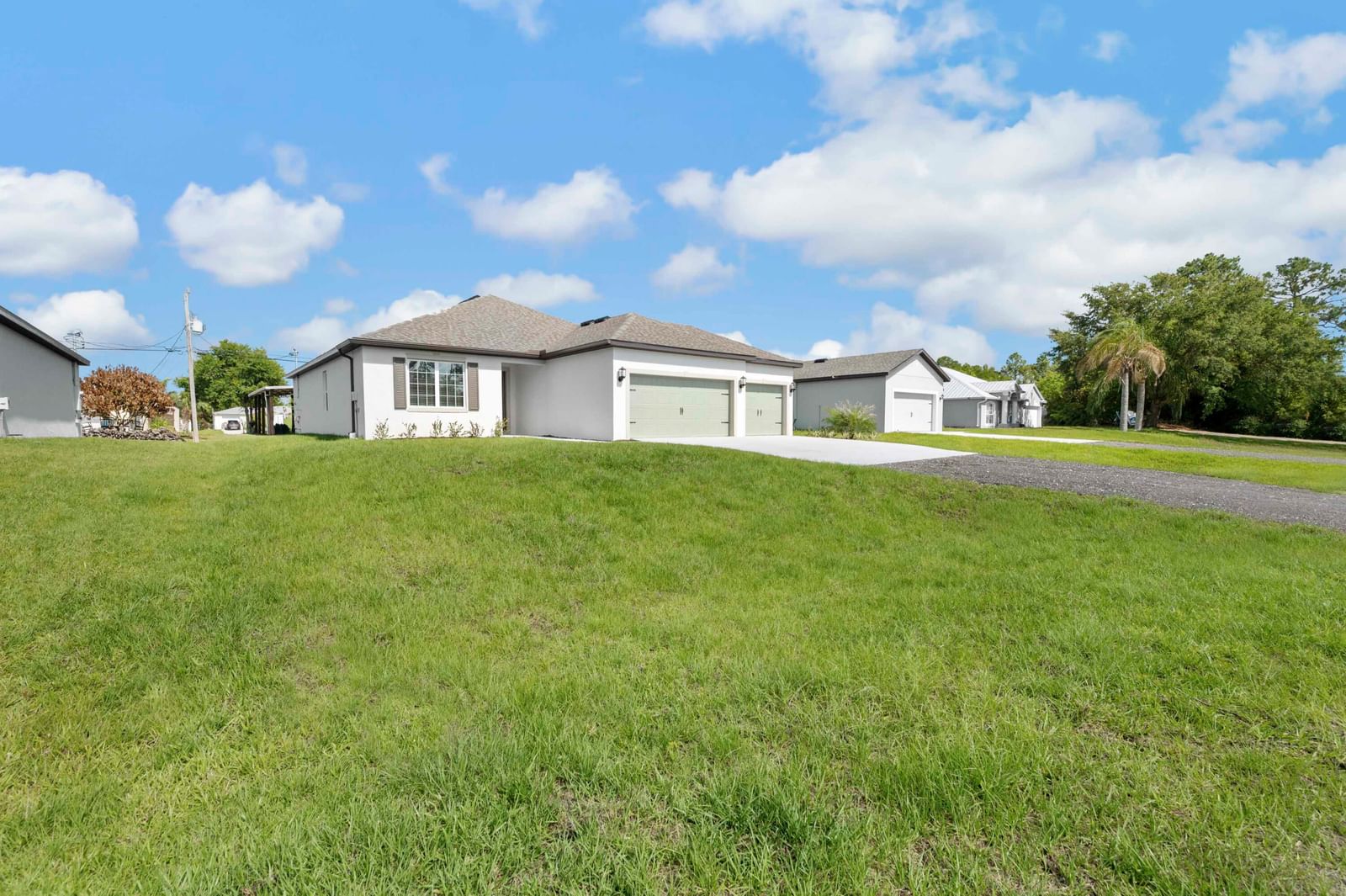 8225 95th Avenue, Vero Beach, FL 32967 photo 3