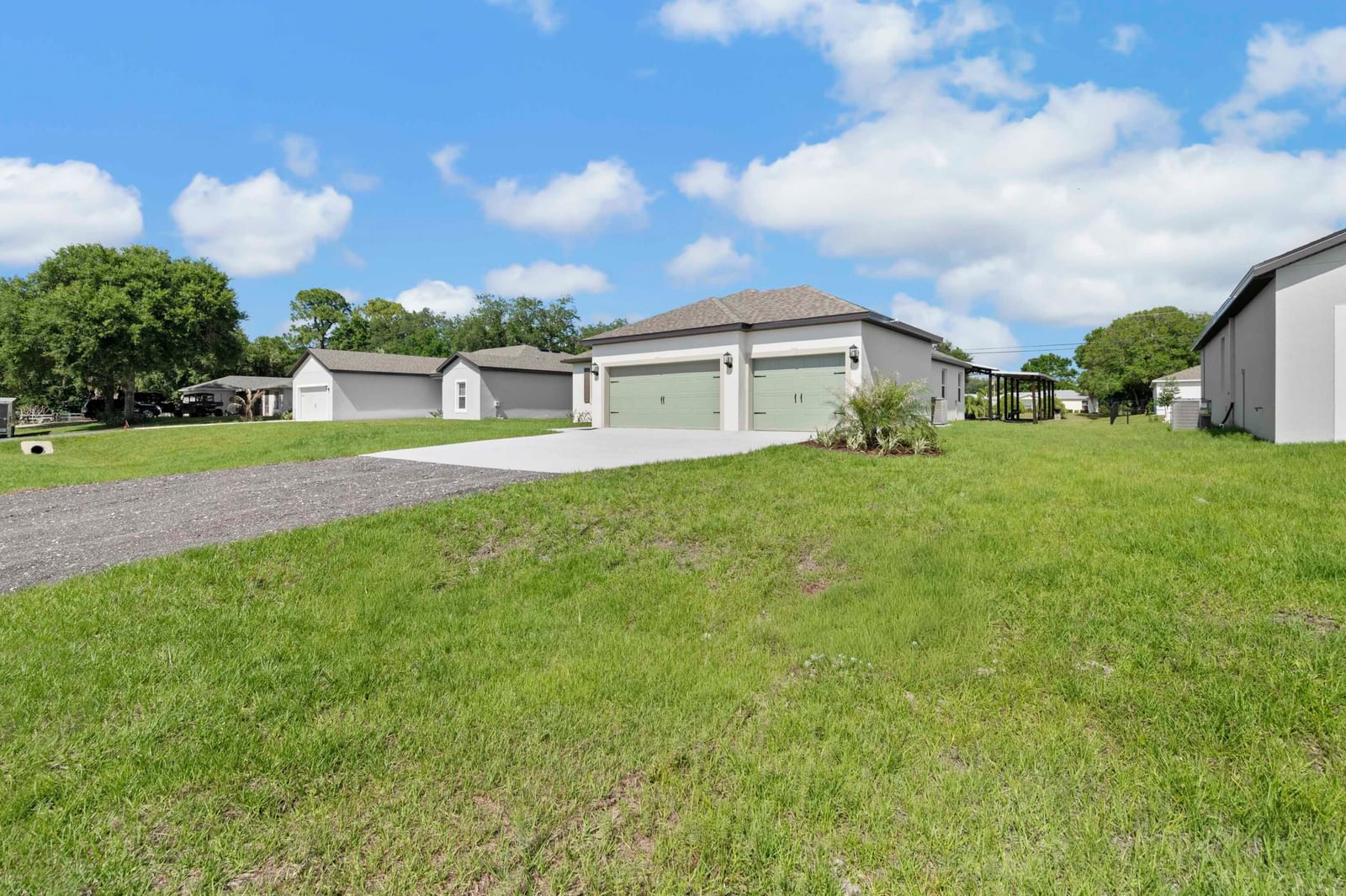 8225 95th Avenue, Vero Beach, FL 32967 photo 4