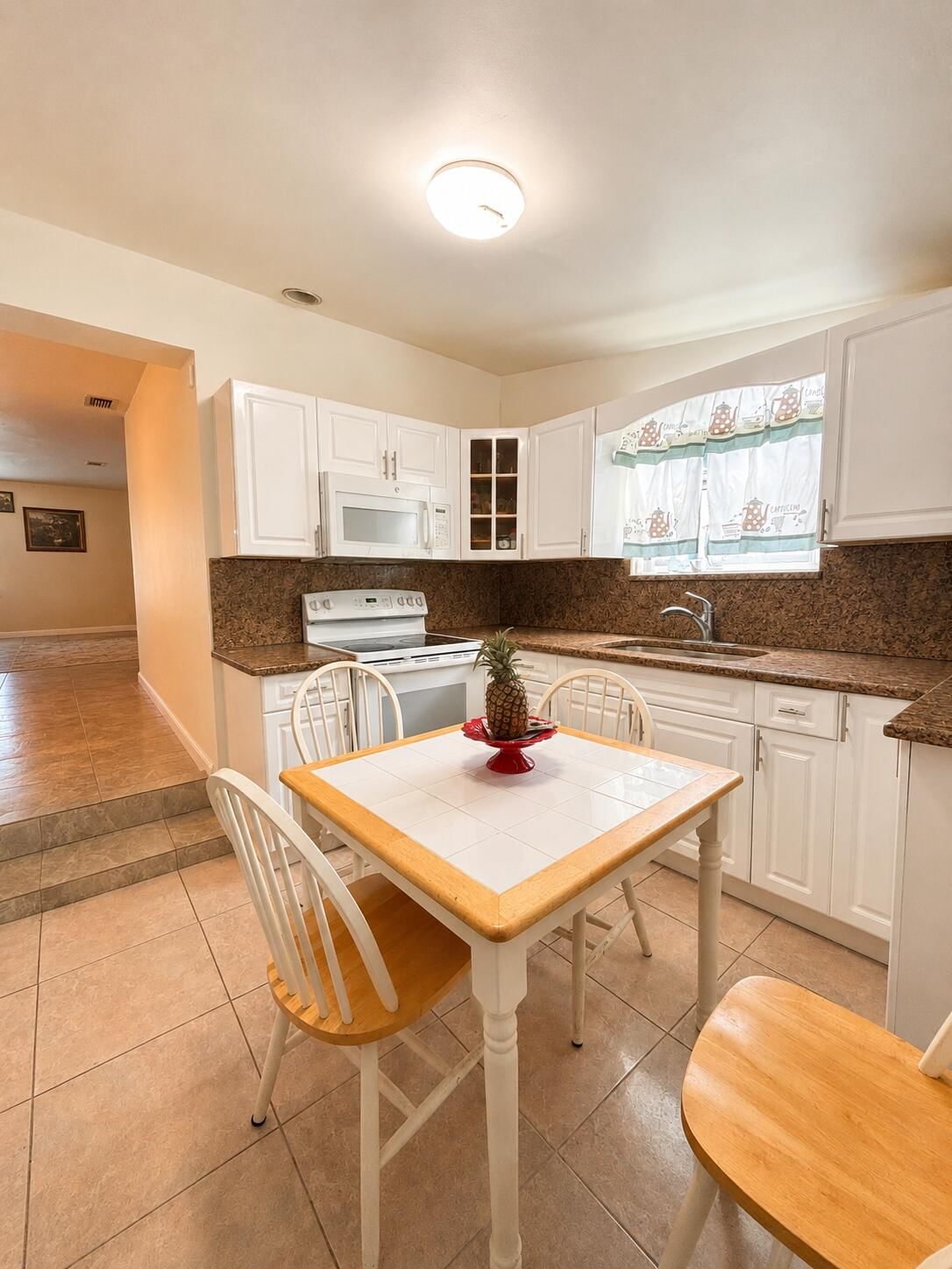 1310 Palm Beach Lakes Boulevard, West Palm Beach, FL 33401 photo 2