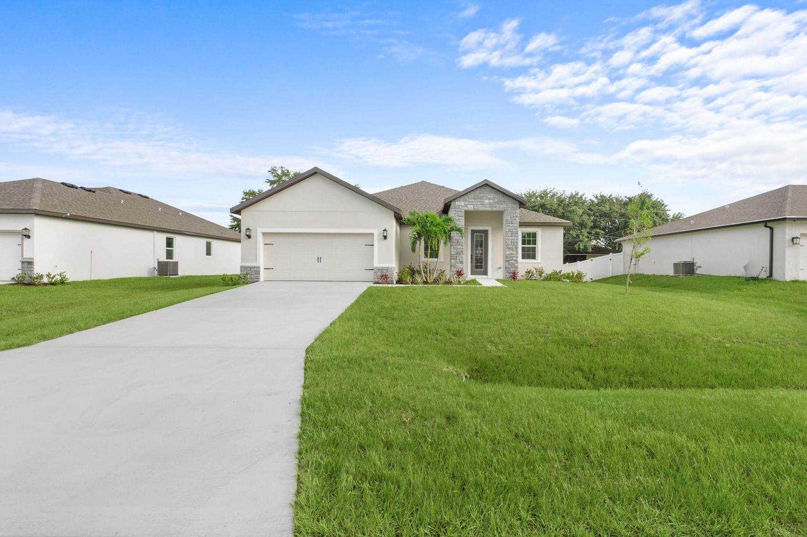 7876 104th Avenue, Vero Beach, FL 32967 photo 2
