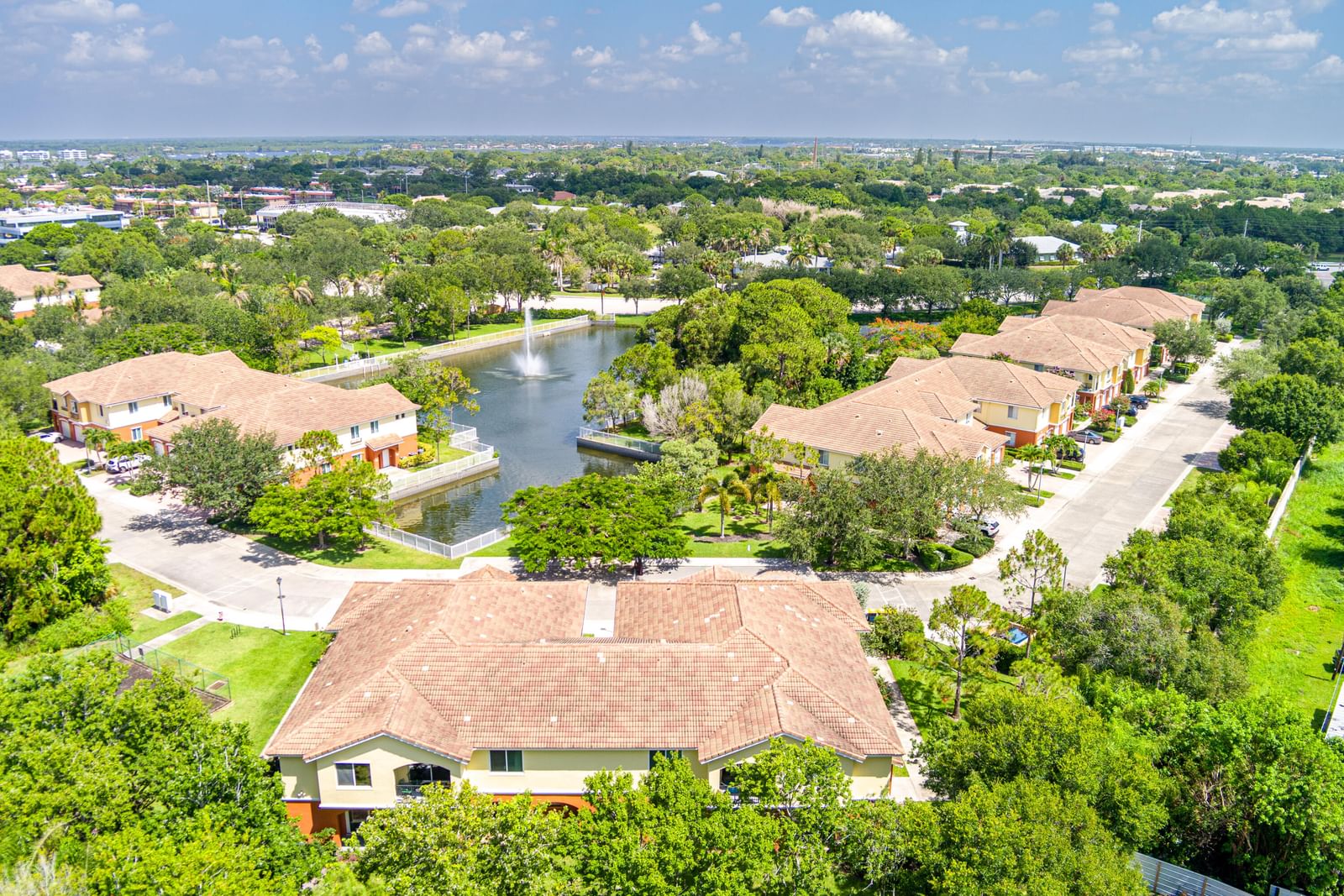 58 SE Palermo Court #104, Stuart, FL 34994 photo 3