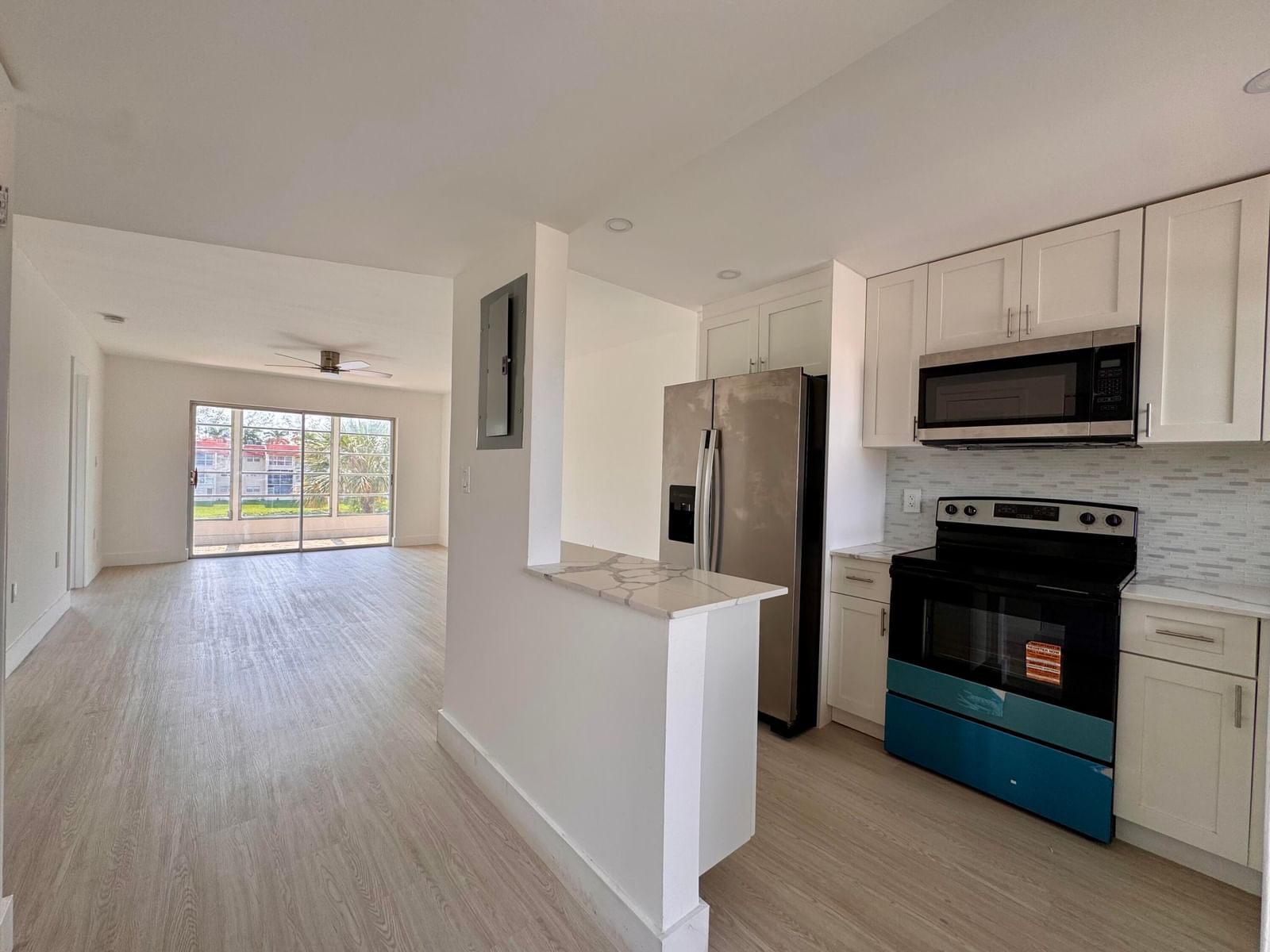 2831 E Sunrise Lakes Drive E #311, Sunrise, FL 33322 photo 4