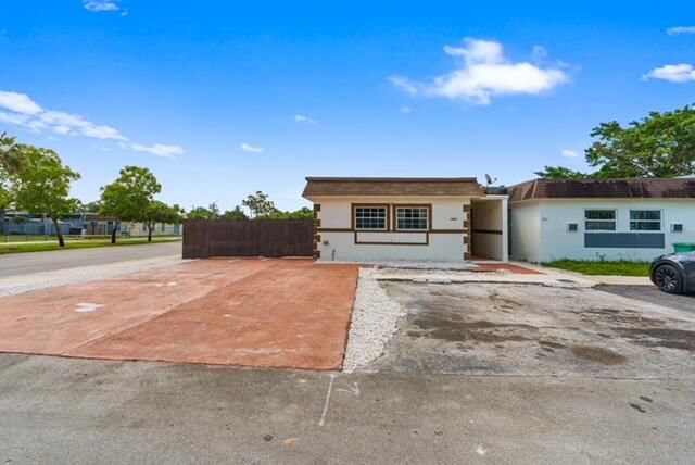 3930 NW 207 St Road, Miami Gardens, FL 33055