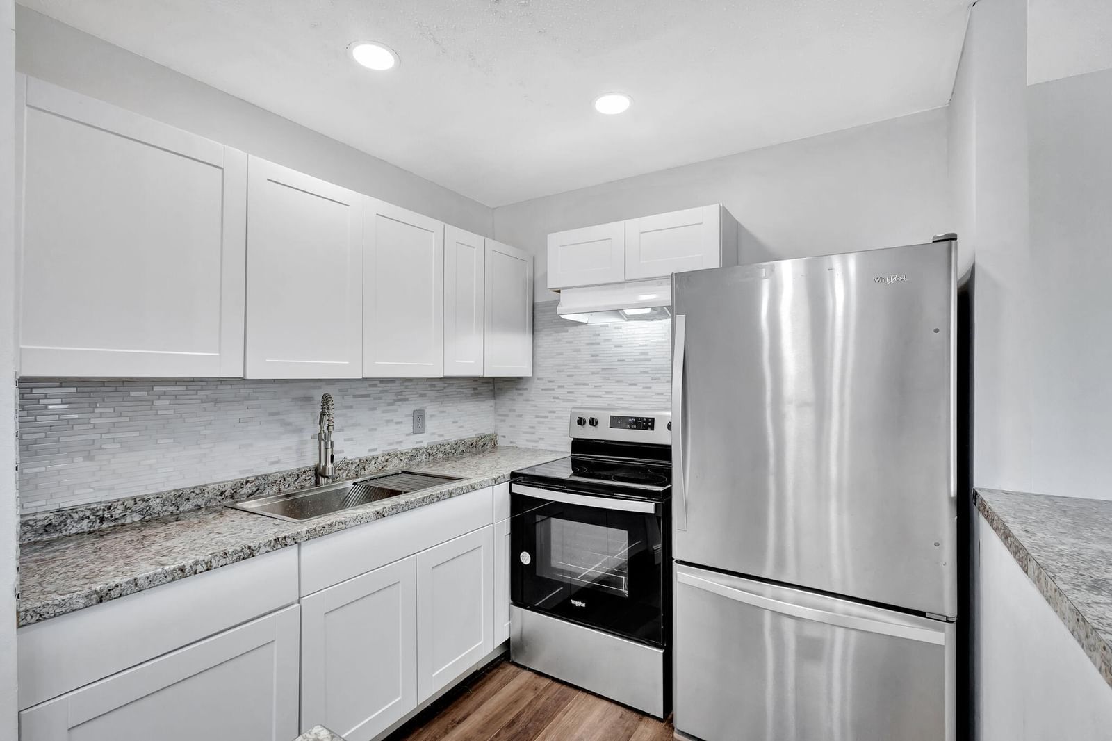 211 Sheffield I, West Palm Beach, FL 33417 photo 2