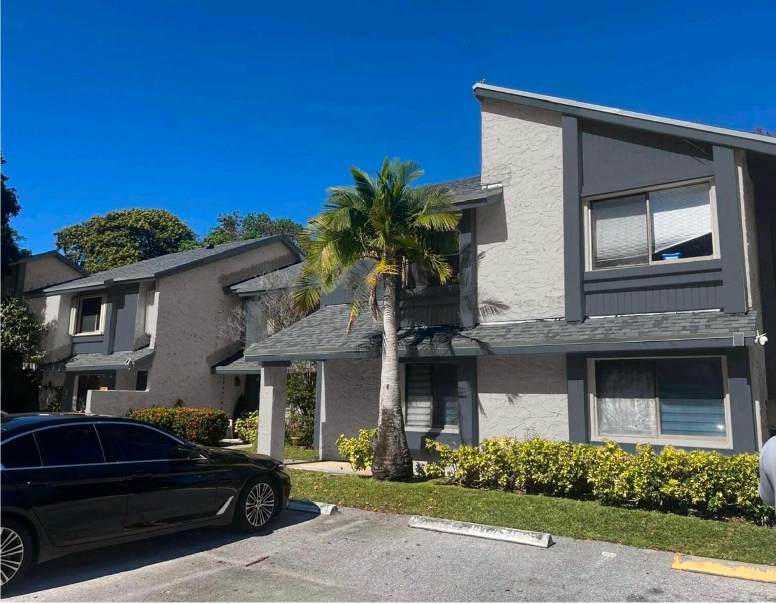 124 Wimbledon Lake Drive, Plantation, FL 33324 photo 2