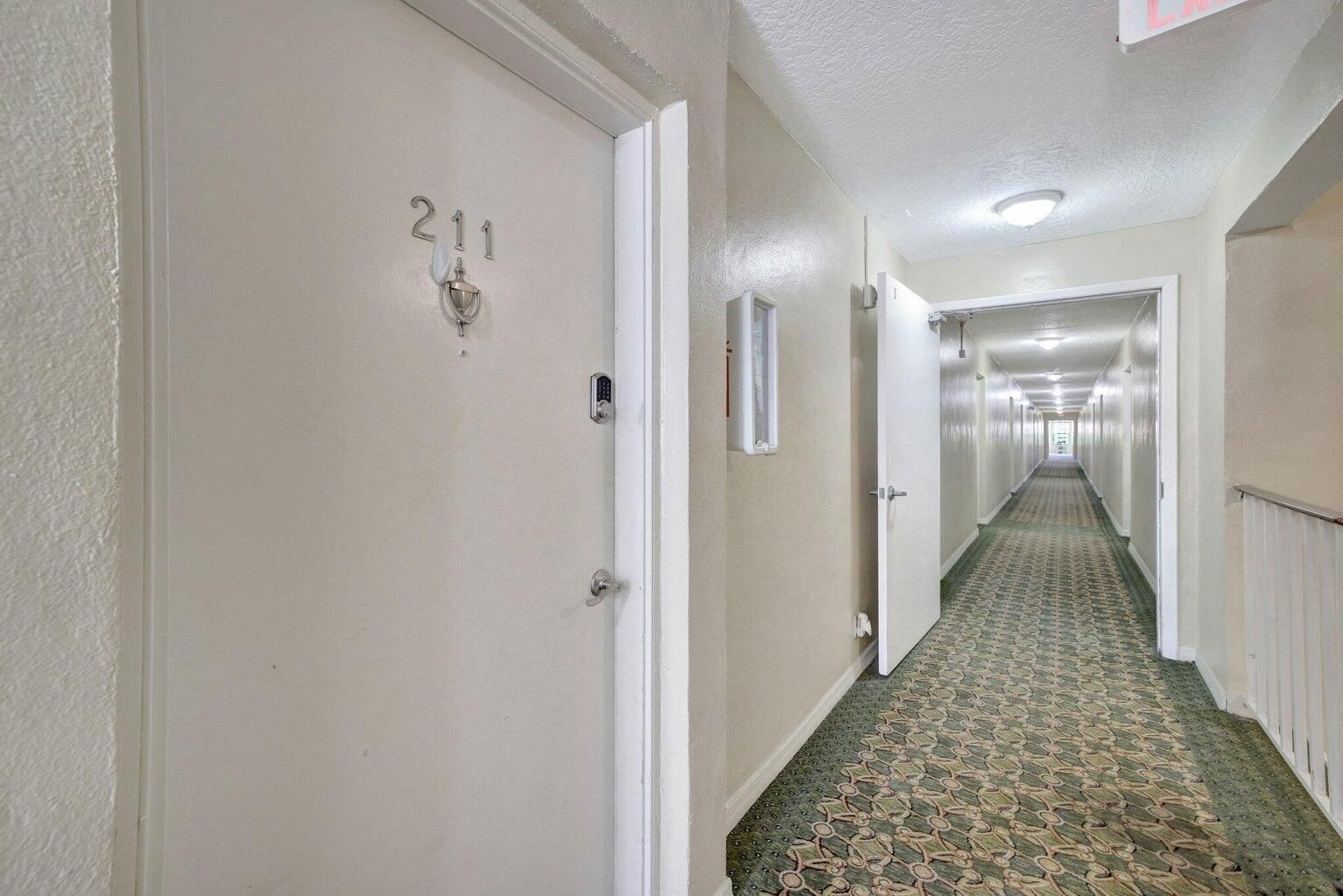 2400 NE 33rd Avenue #211, Fort Lauderdale, FL 33305 photo 5