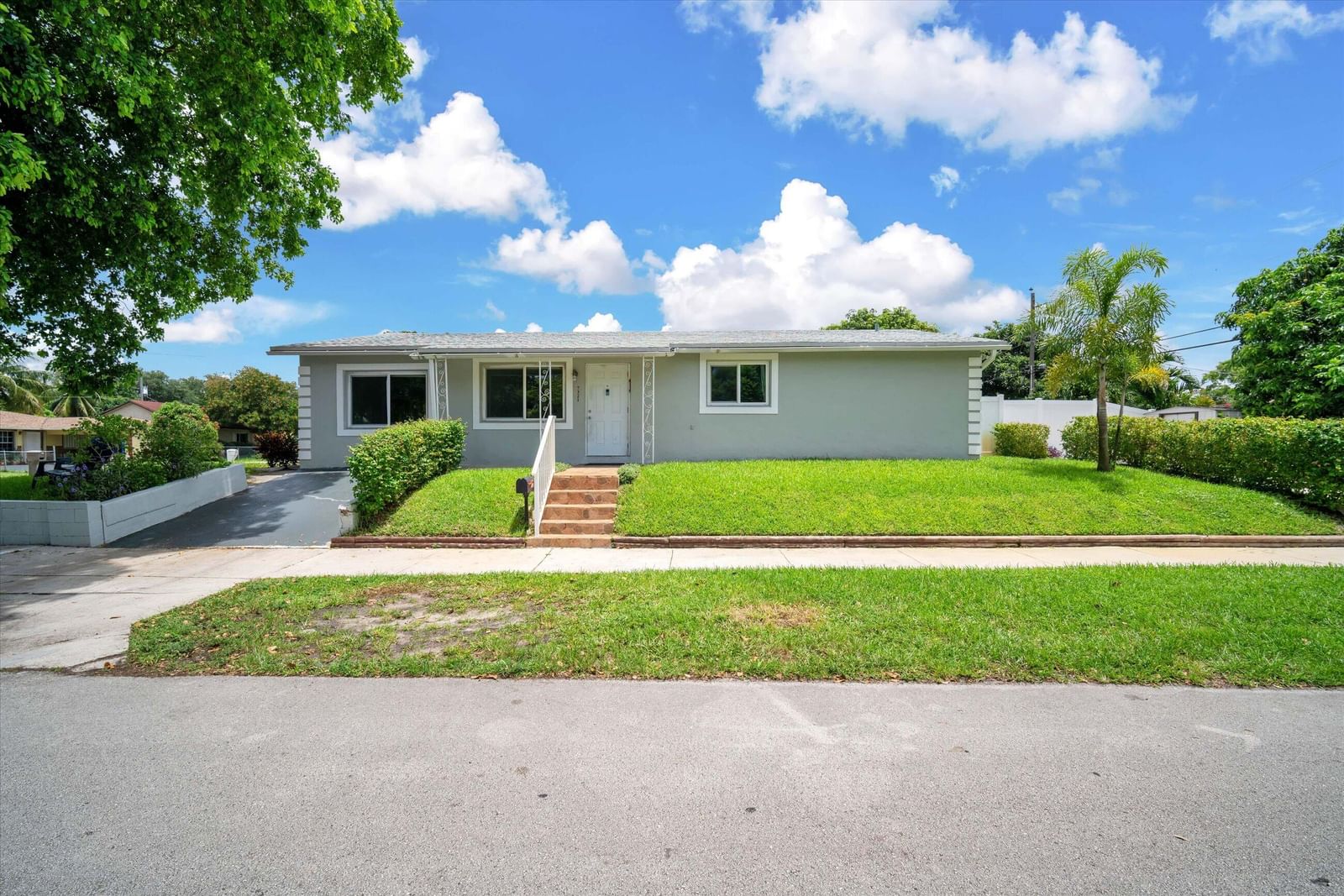 7321 Cody Street, Hollywood, FL 33024 photo 2