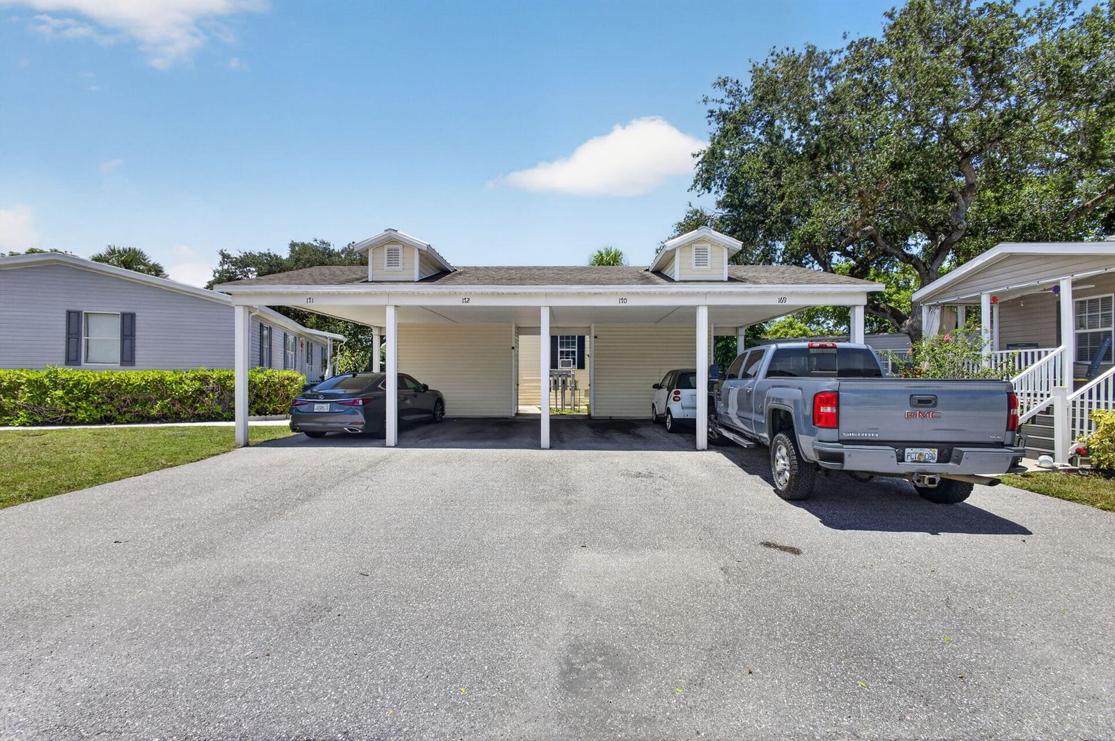 170 Maple Avenue W, Palm Beach Gardens, FL 33410 photo 2