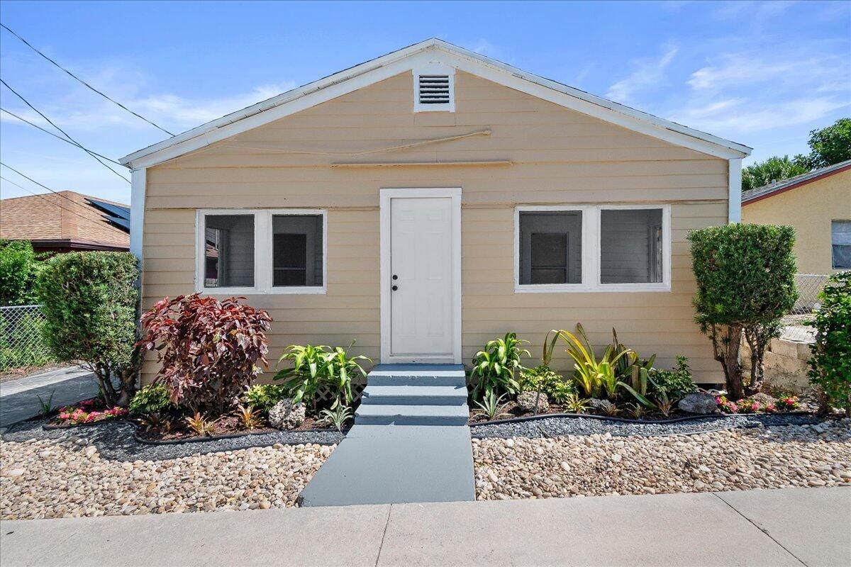 1011 22nd Street, West Palm Beach, FL 33407 photo 2