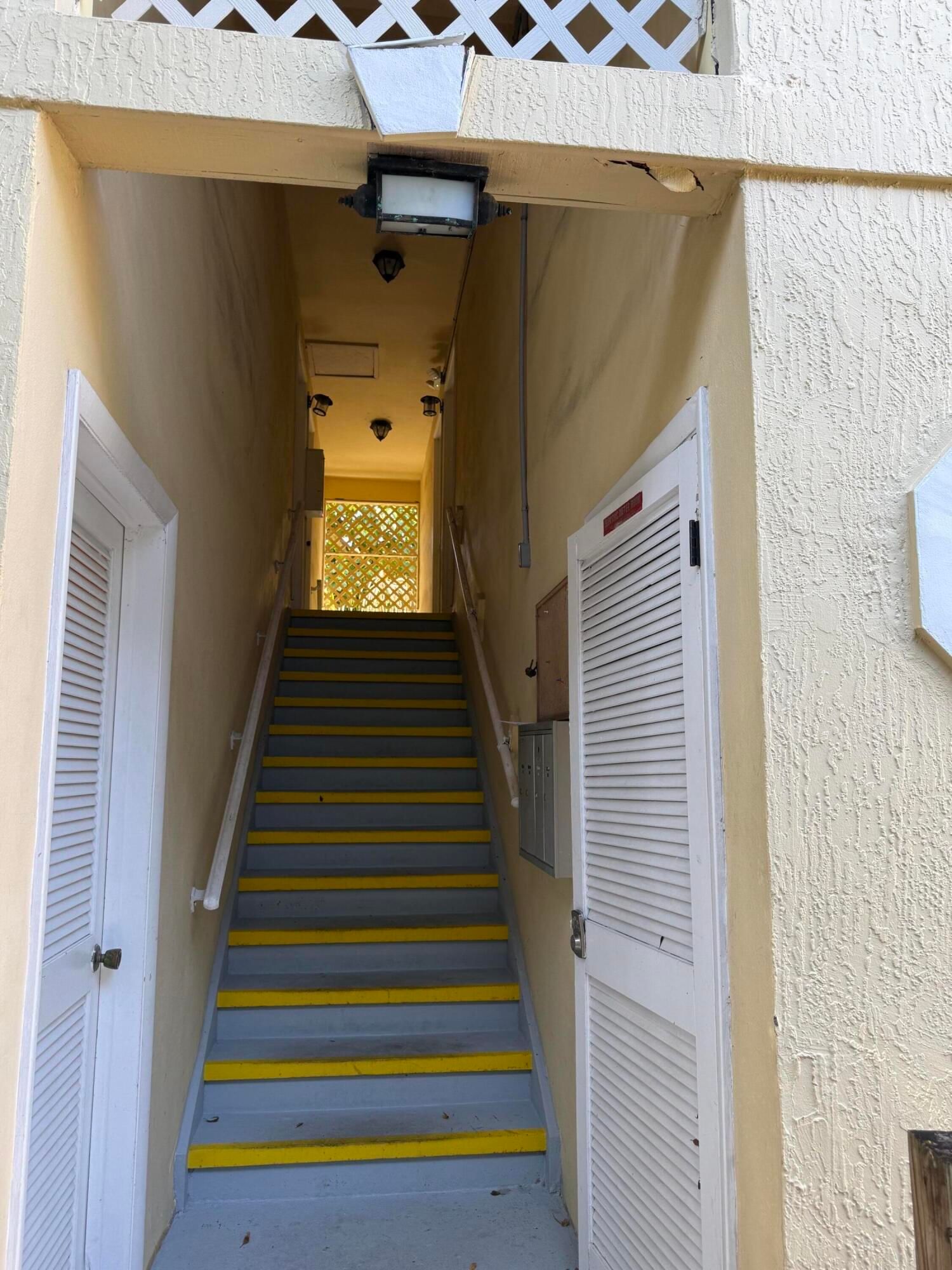 320 SE 10TH Avenue #C, Pompano Beach, FL 33060 photo 3