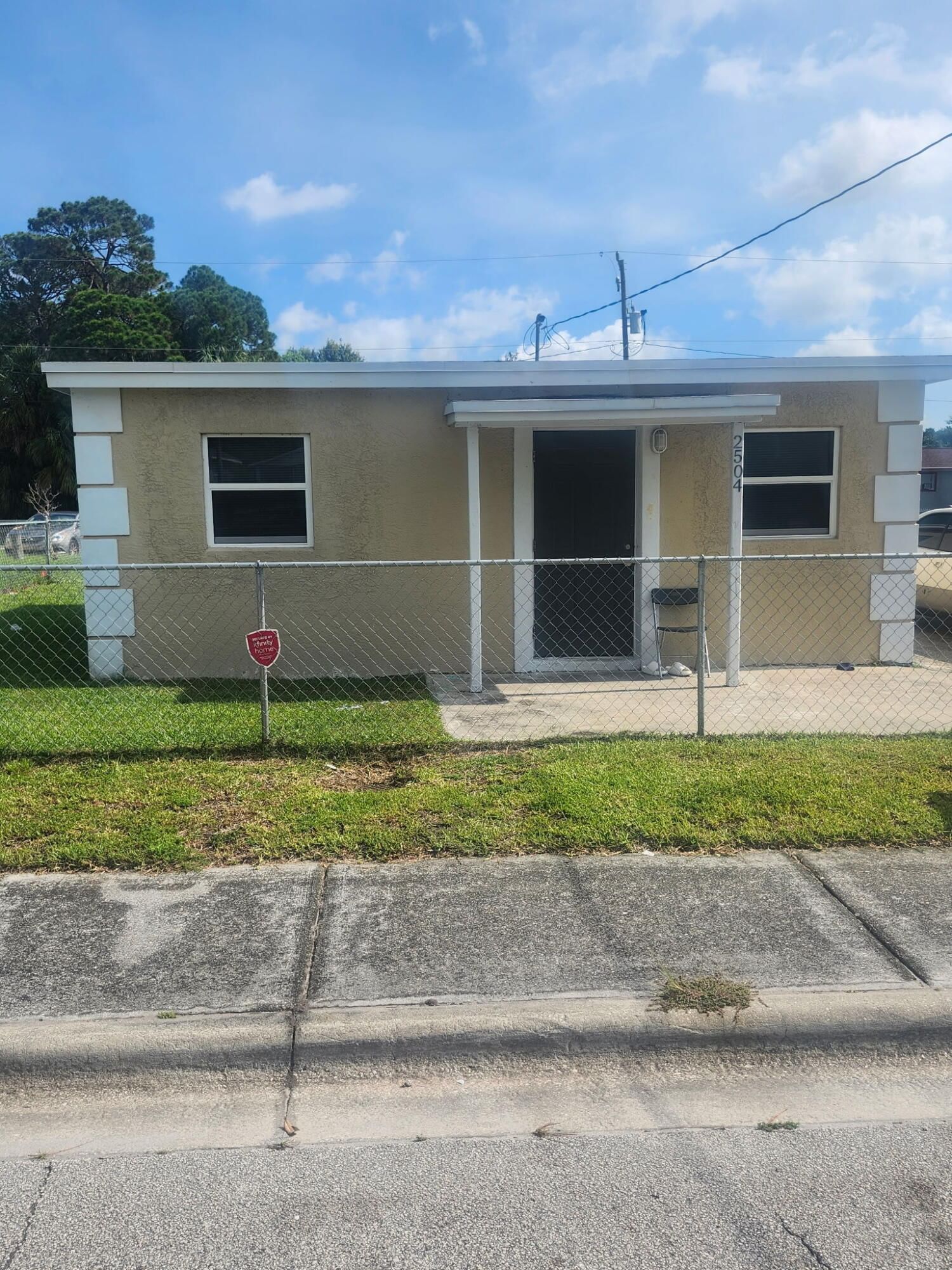 2504 Wilkins Avenue, Fort Pierce, FL 34947 photo 2