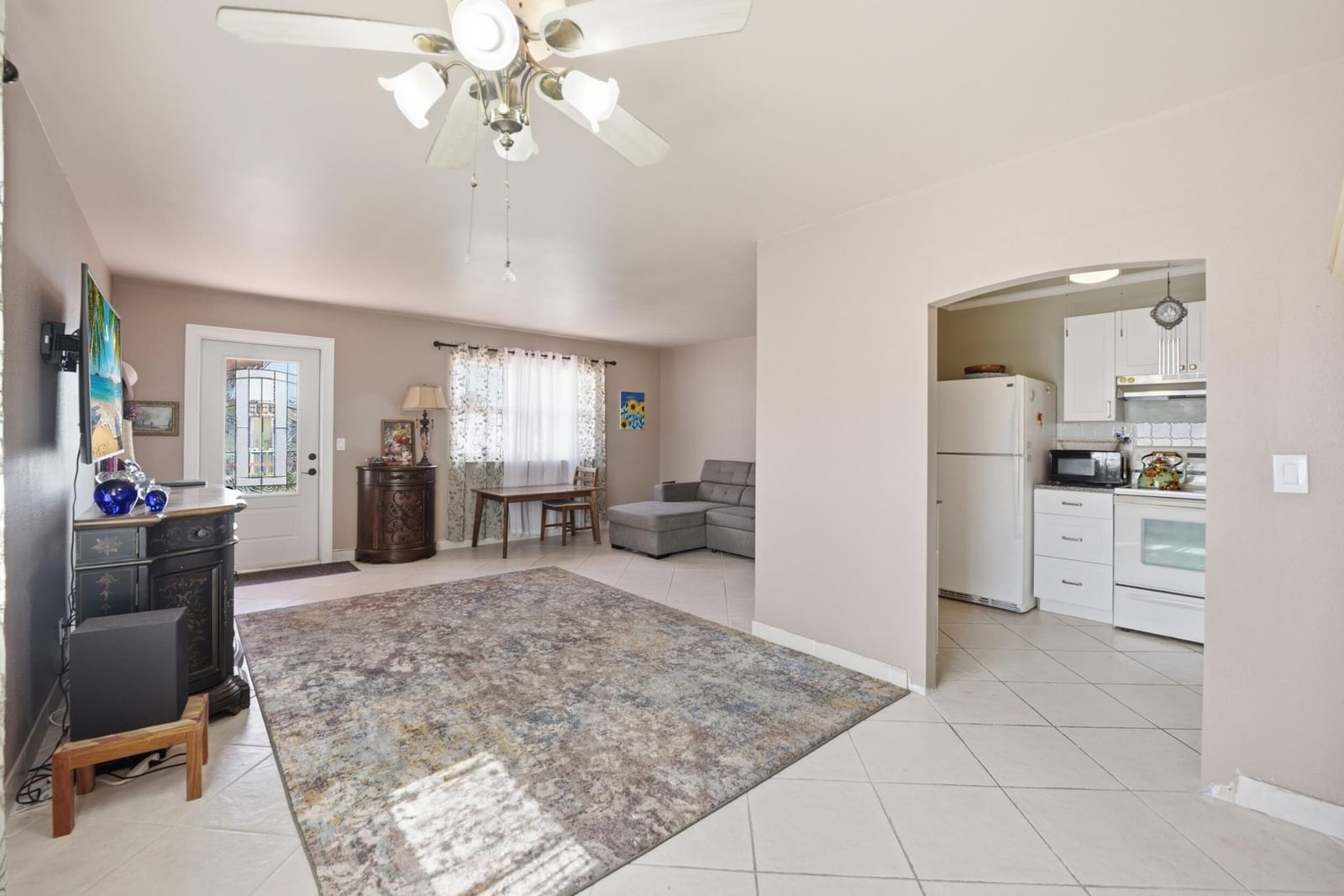 47 Saxony A, Delray Beach, FL 33446 photo 4