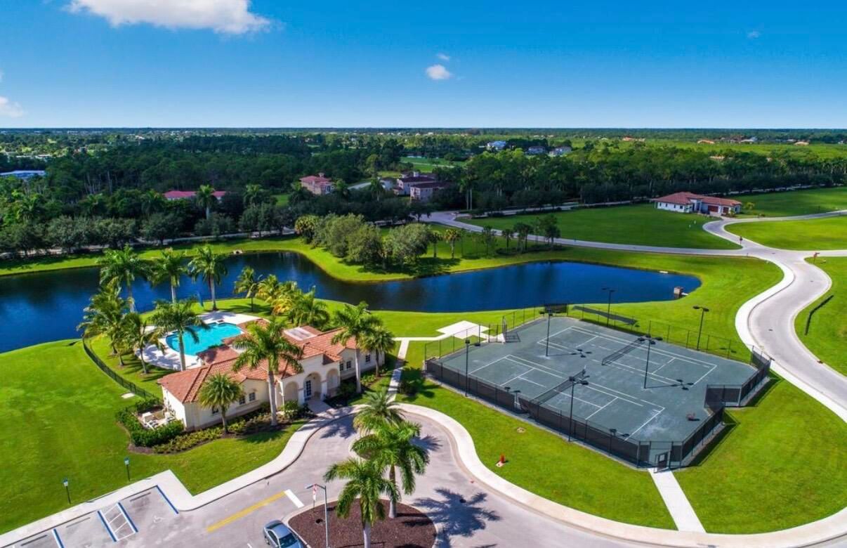 163 SE Via Lago Garda, Port St Lucie, FL 34952 photo 2