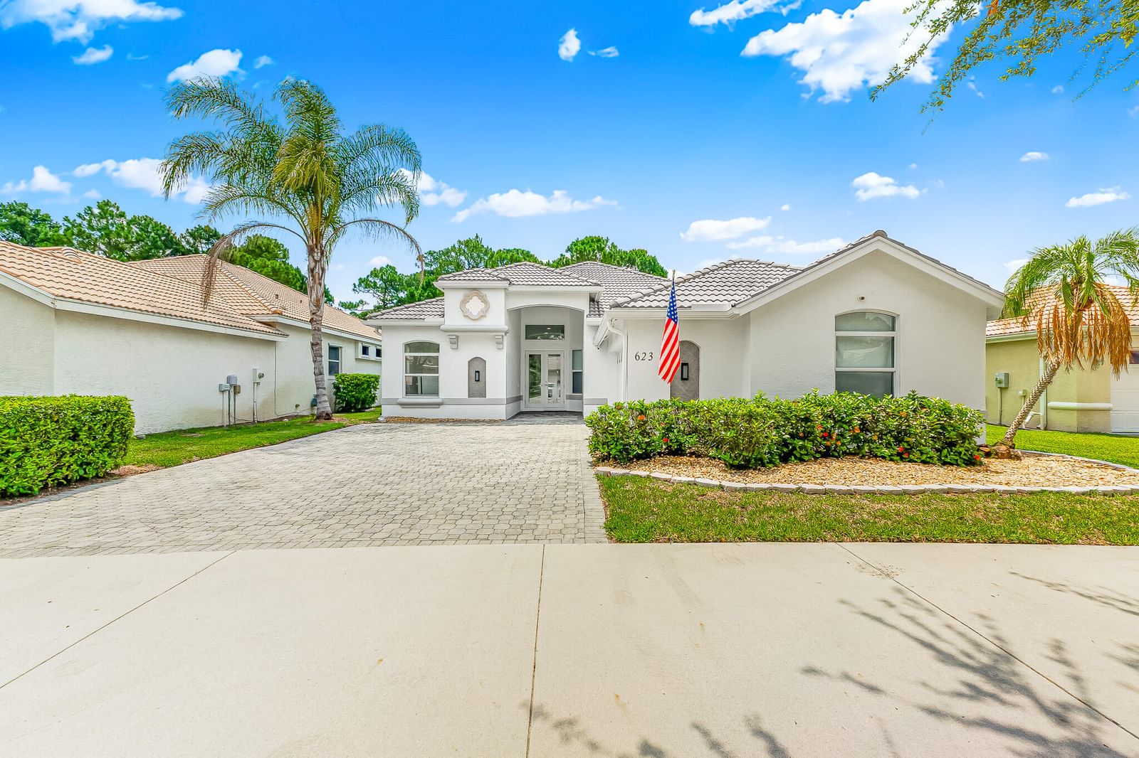 623 SW Lake Charles Circle, Port St Lucie, FL 34986 photo 3