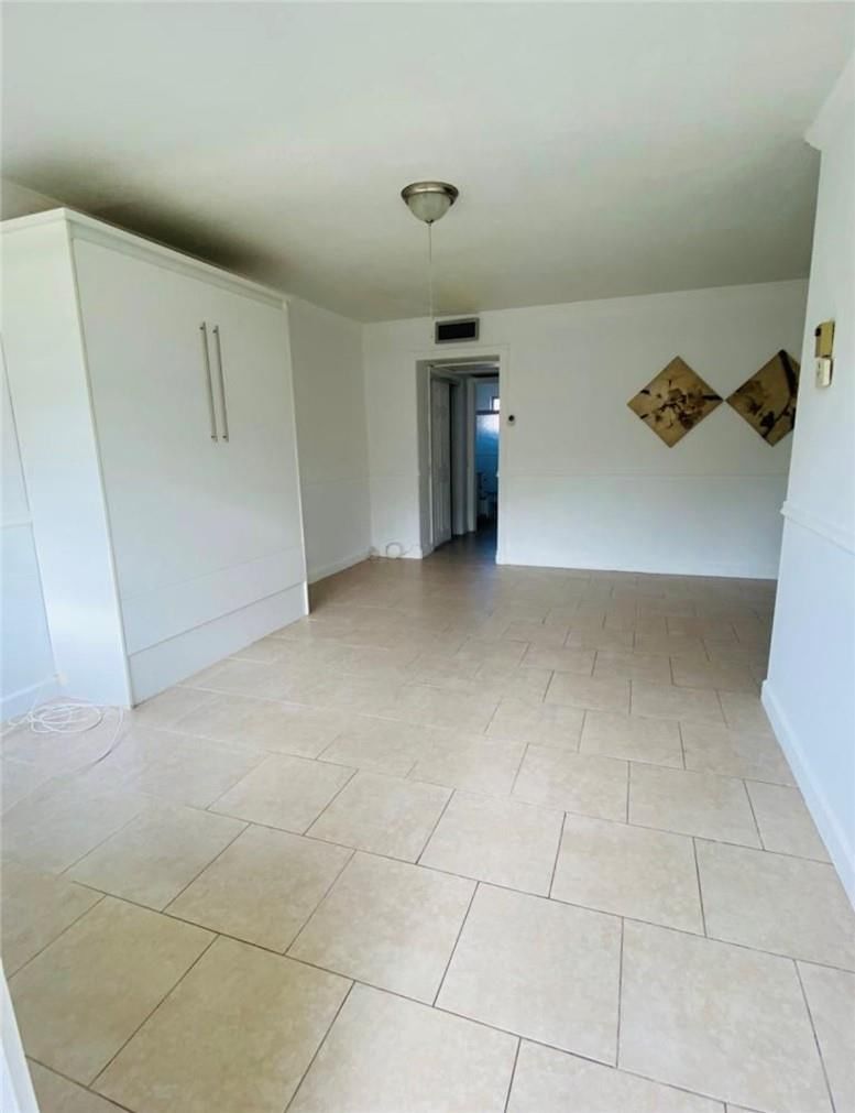 1450 Atlantic Shores Boulevard #212, Hallandale Beach, FL 33009