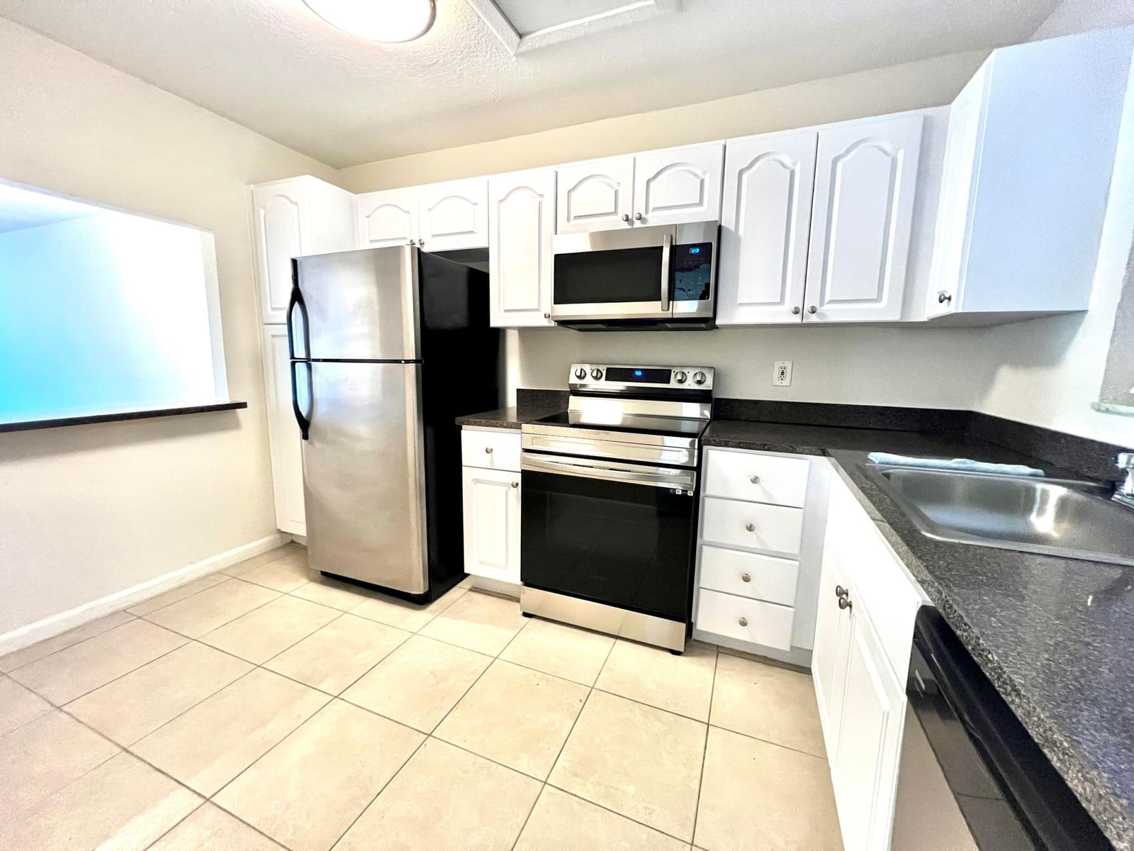 120 Sparrow Drive #Apt 302, Royal Palm Beach, FL 33411 photo 2