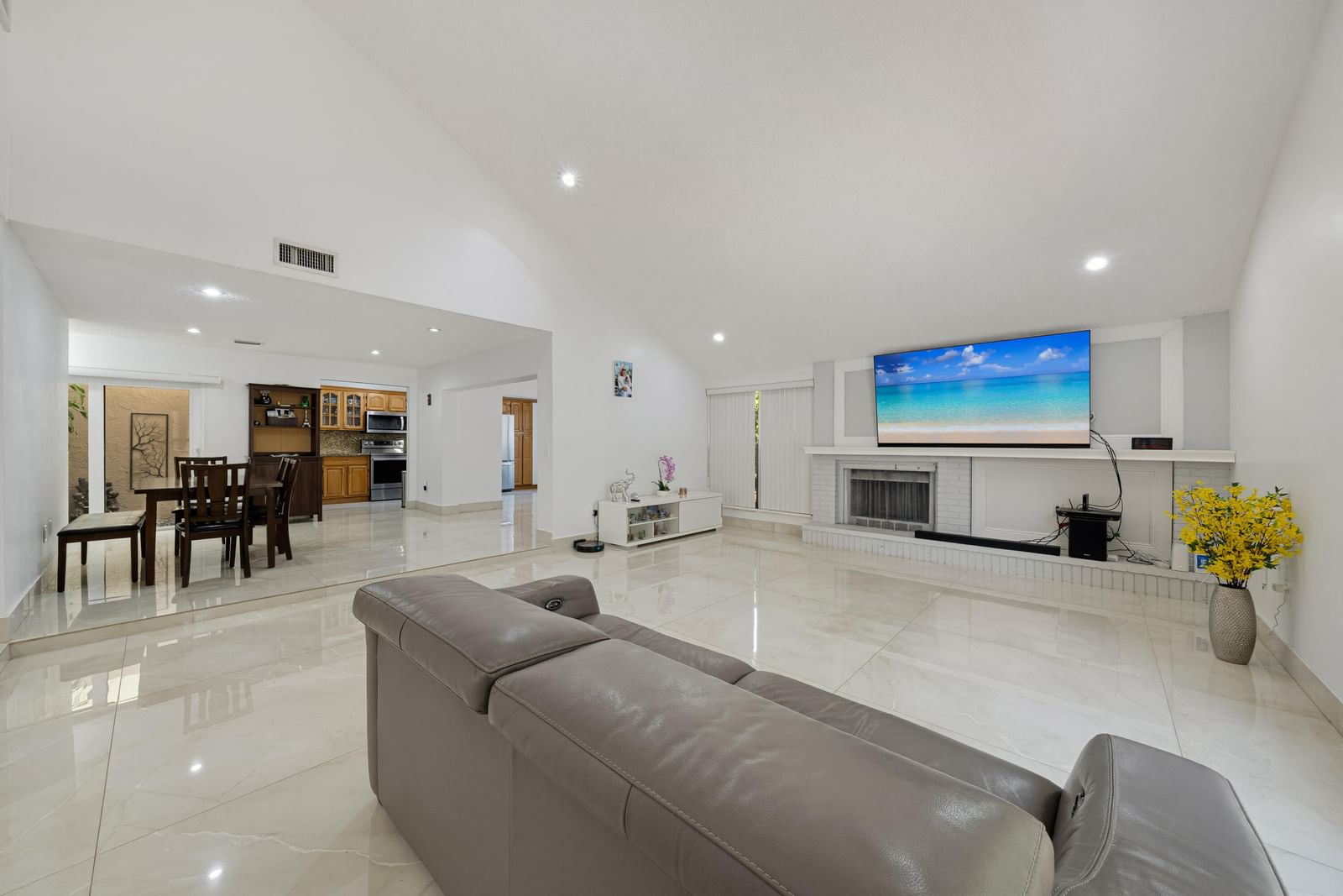 8811 SW 150th Place Circle, Miami, FL 33196 photo 4