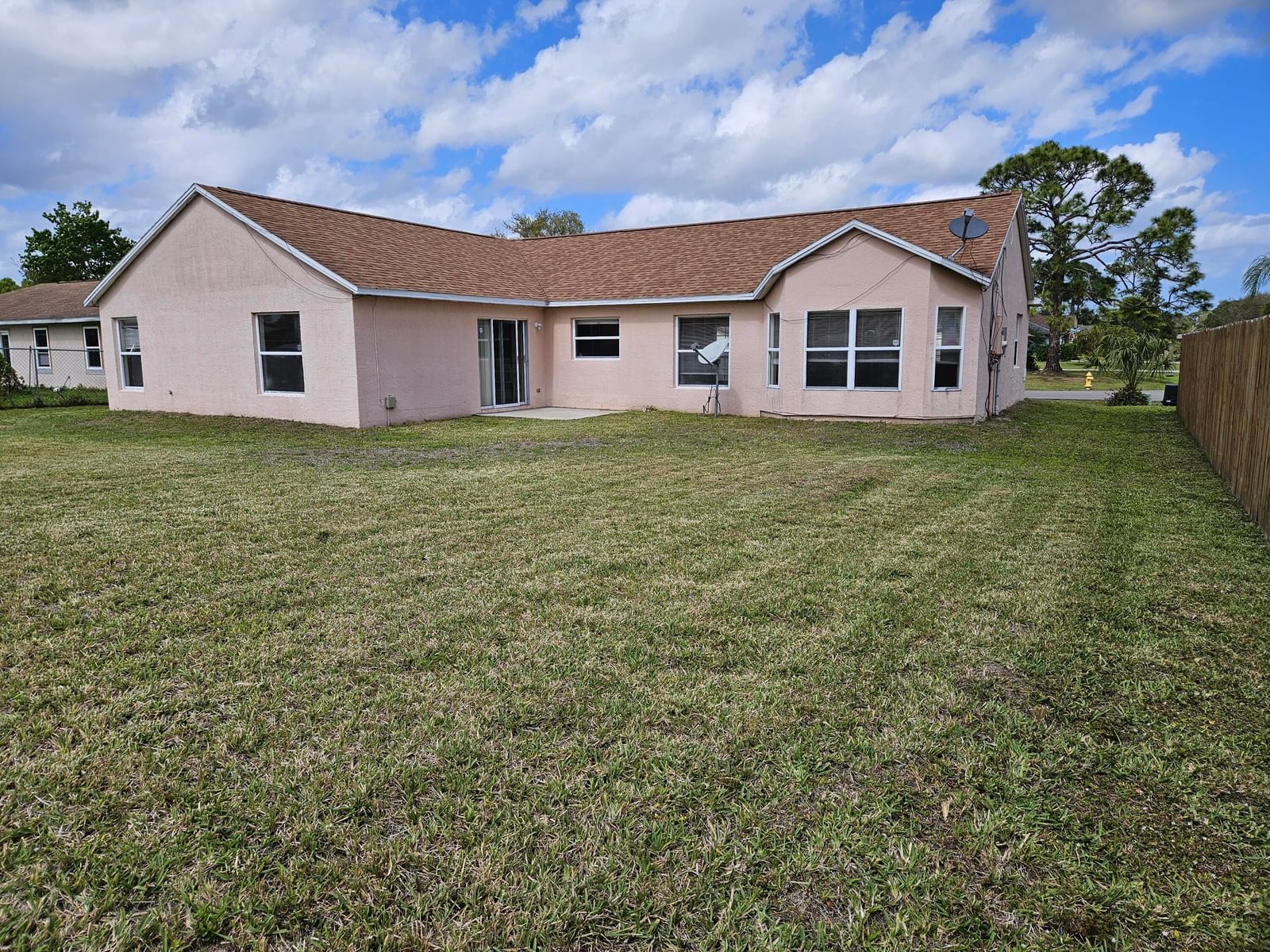 570 Ontario Street NW, Palm Bay, FL 32907 photo 4