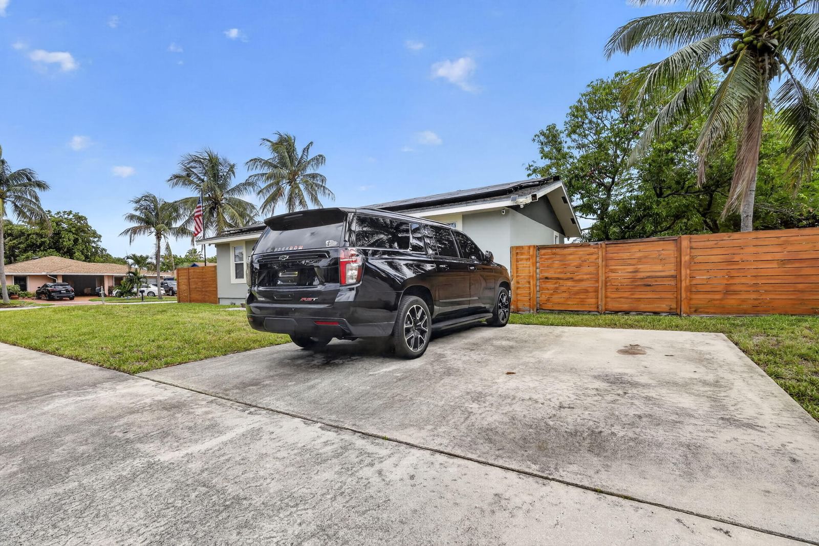 202 Elaine Circle W, West Palm Beach, FL 33409 photo 4