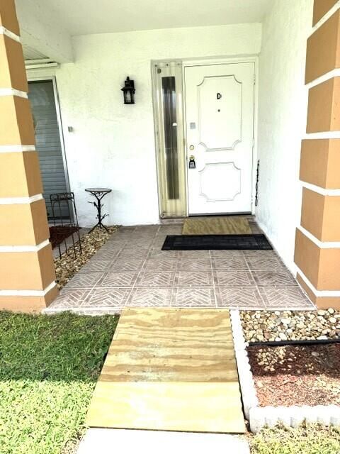 1216 S S Lakes End Drive #Apt D, Fort Pierce, FL 34982 photo 2