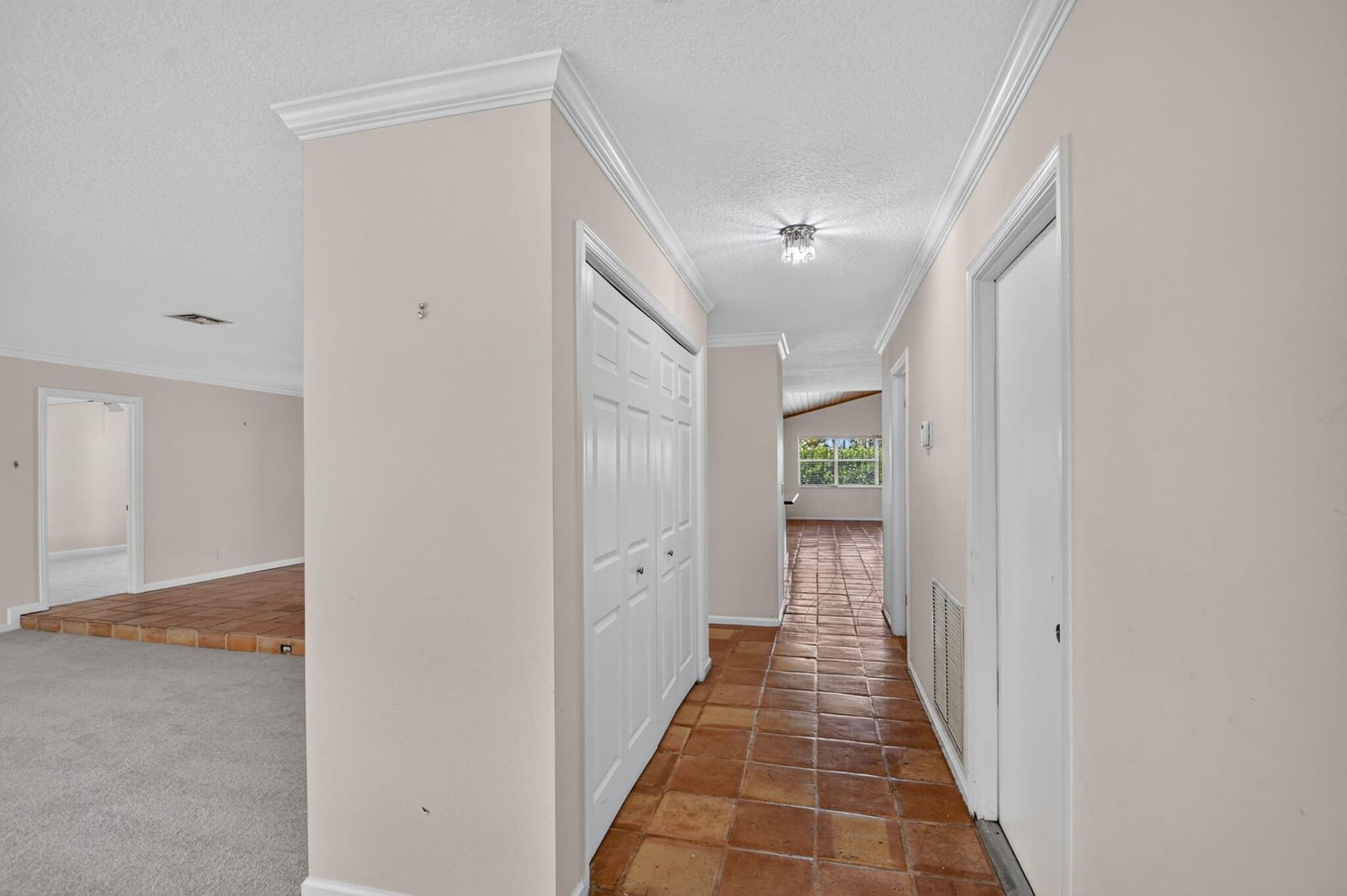 2400 SW 23rd Cranbrook Drive, Boynton Beach, FL 33436 photo 5