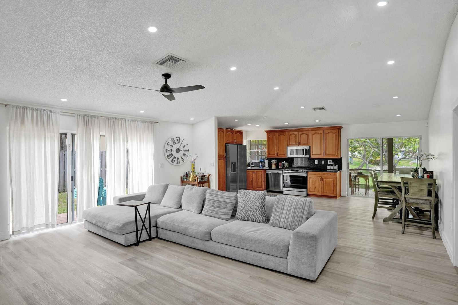 13525 NW 5th Court, Plantation, FL 33325 photo 4