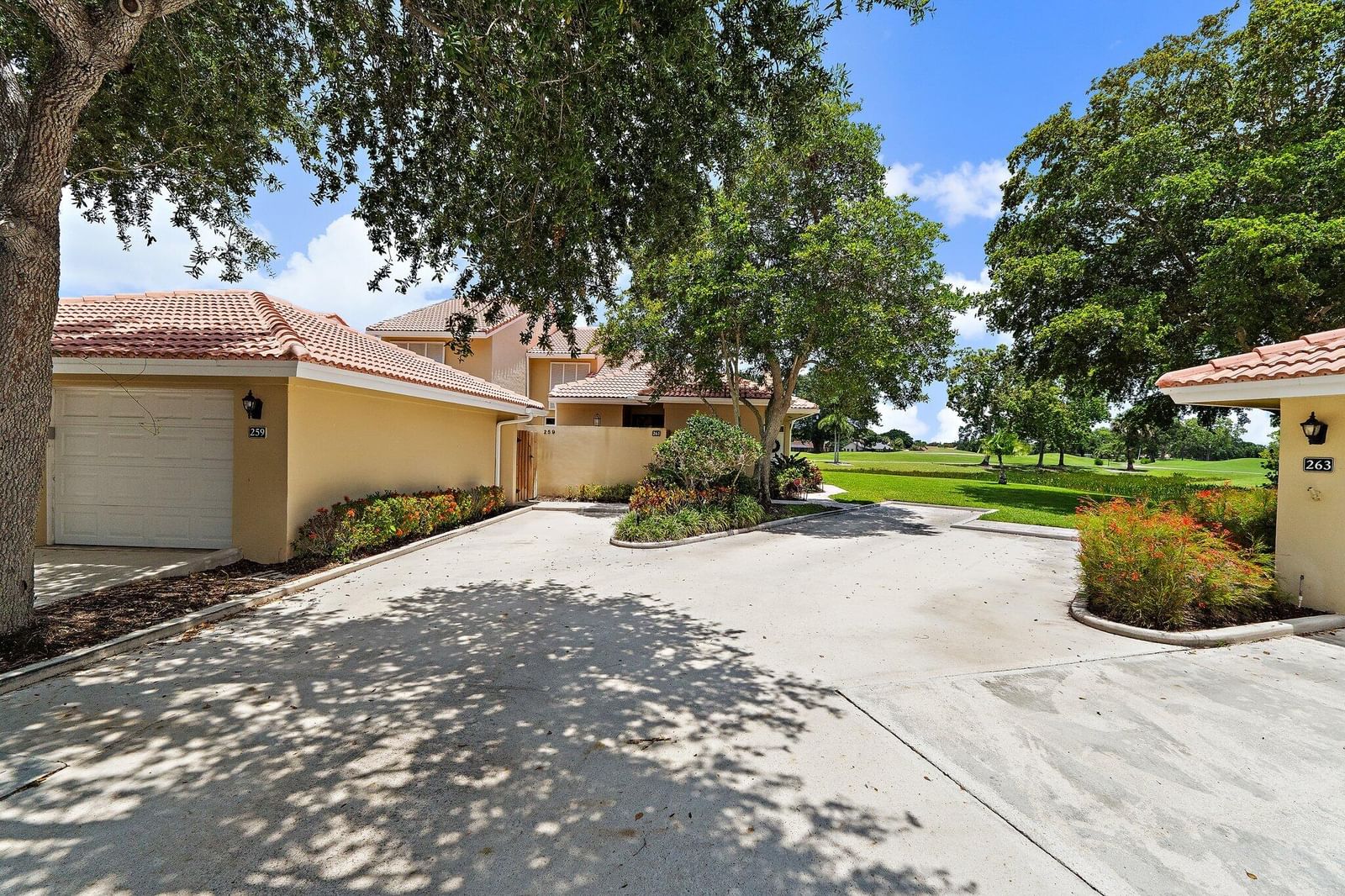 261 Old Meadow Way Way, Palm Beach Gardens, FL 33418 photo 2