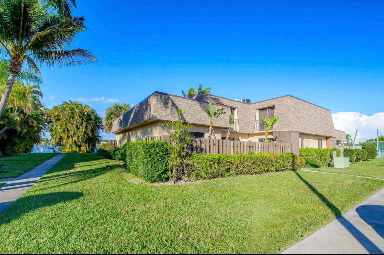 4101 N Waterview Circle #41-a, Palm Springs, FL 33461 photo 2